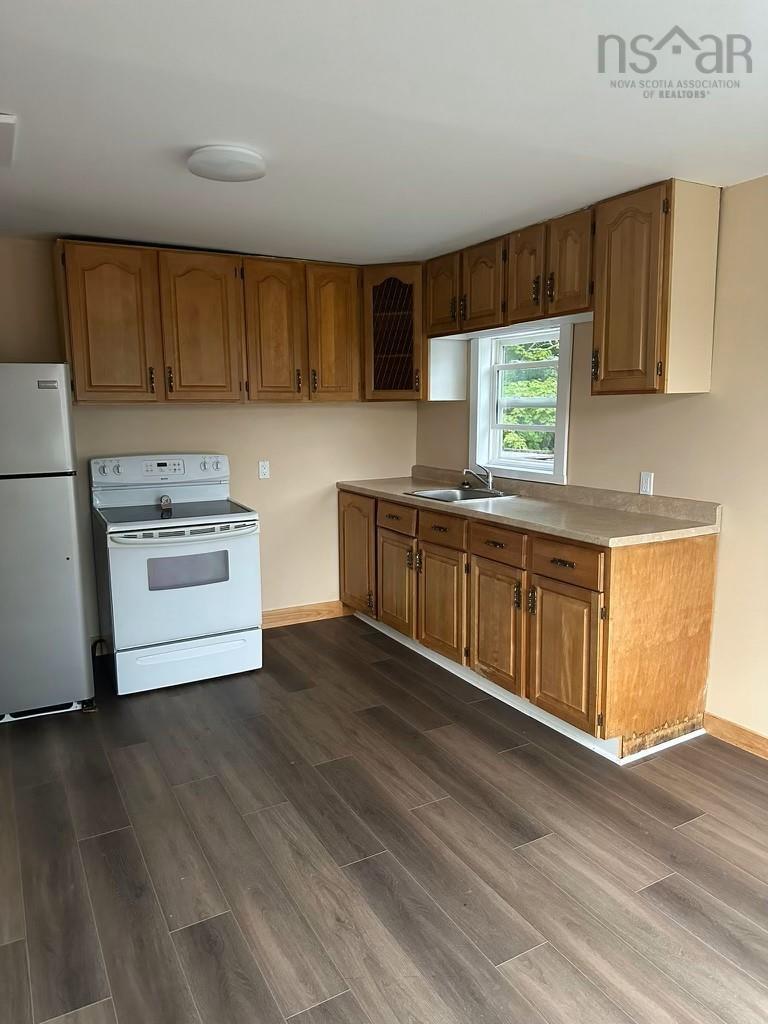 $449,900.00: 5257 Highway 10, New Germany