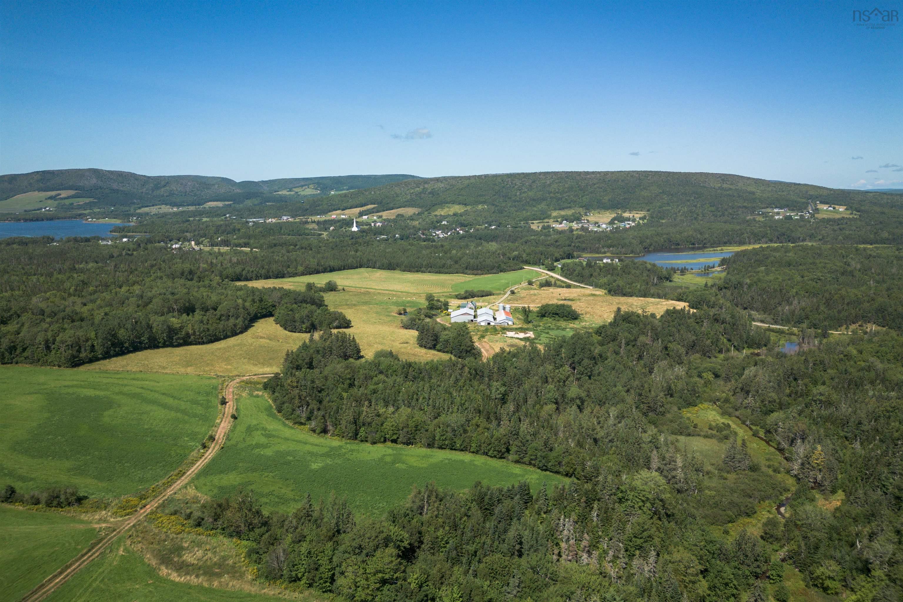 $1,099,000.00: 166 Rankinville Road, Mabou