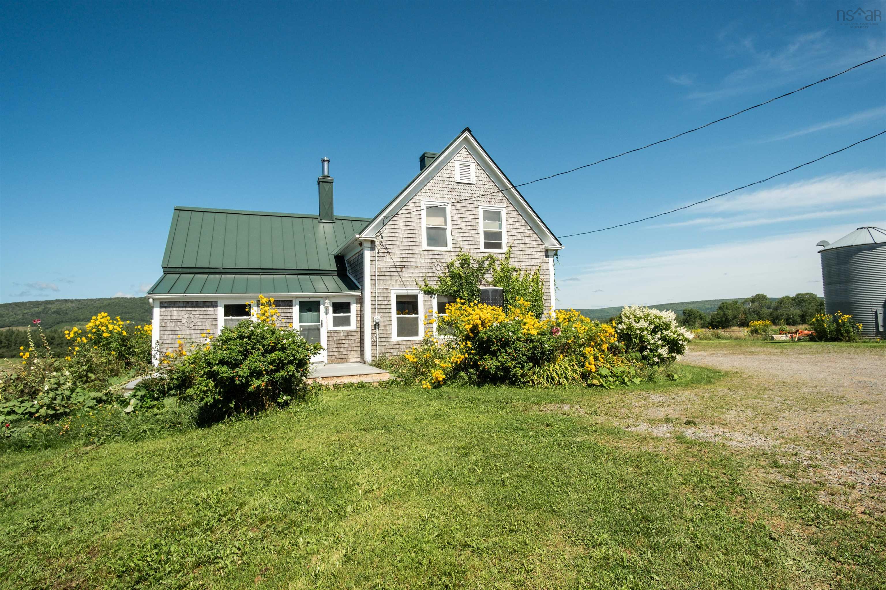 $1,099,000.00: 166 Rankinville Road, Mabou