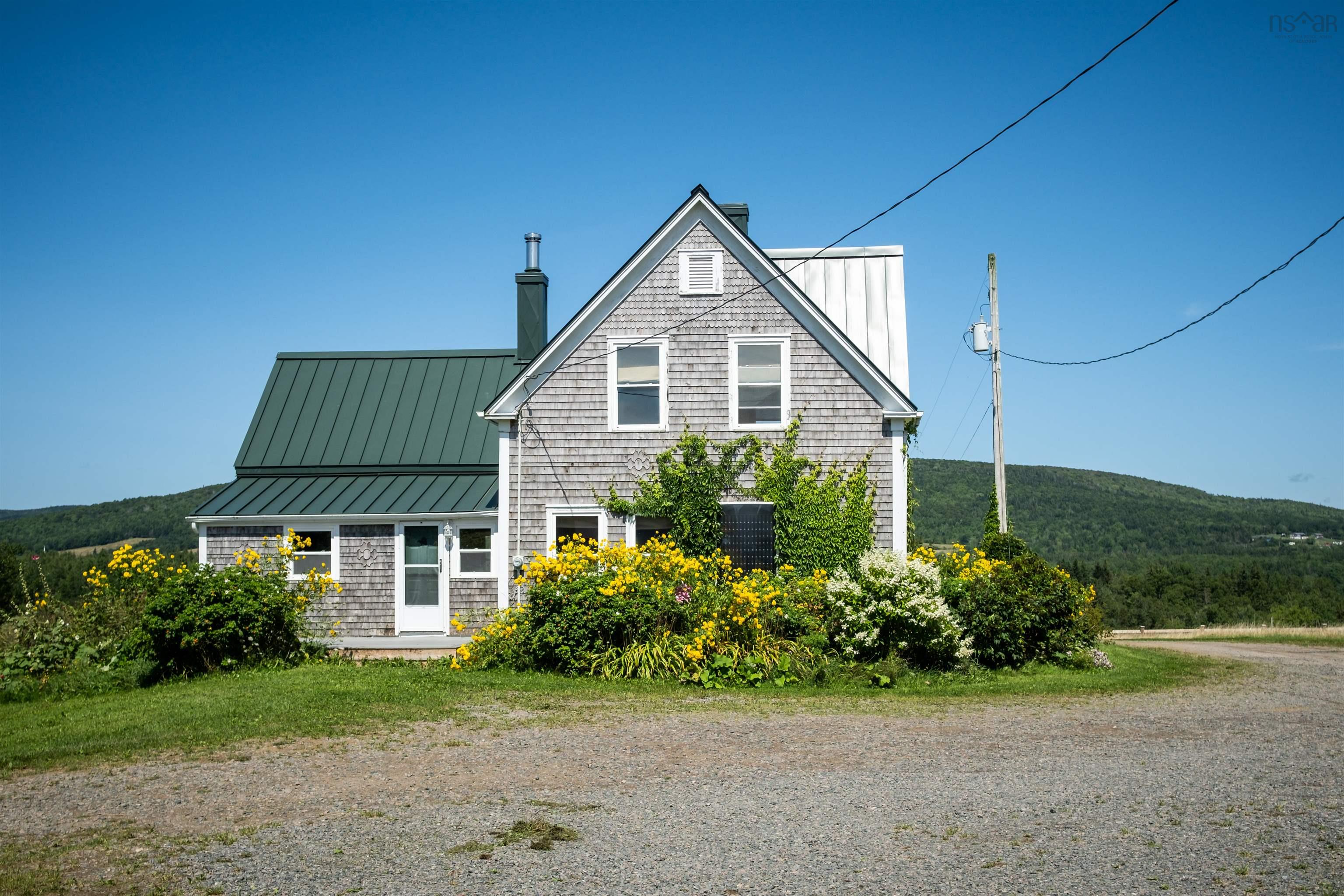 $1,099,000.00: 166 Rankinville Road, Mabou