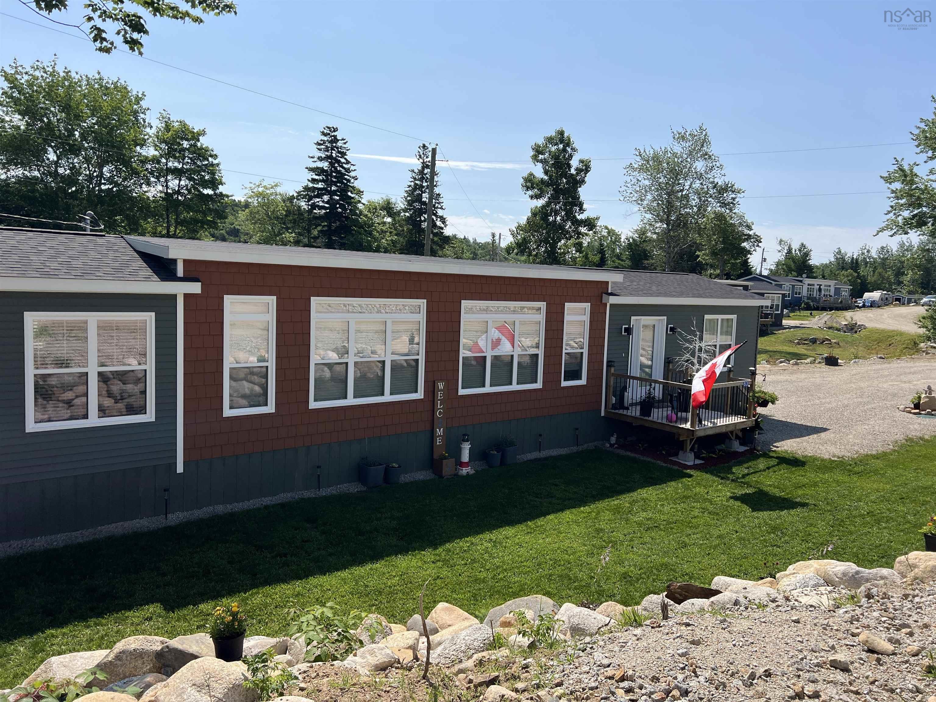 $300,000.00: 83 Appletree Drive, Windsor Road