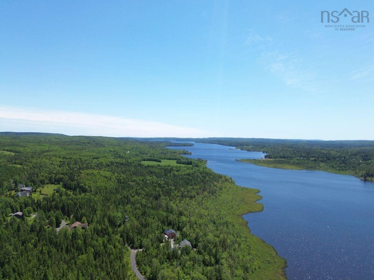$1,250,000.00: 1,6-8,10,12-17 48/74 Jack Daniels Lane, Juniper Mountain
