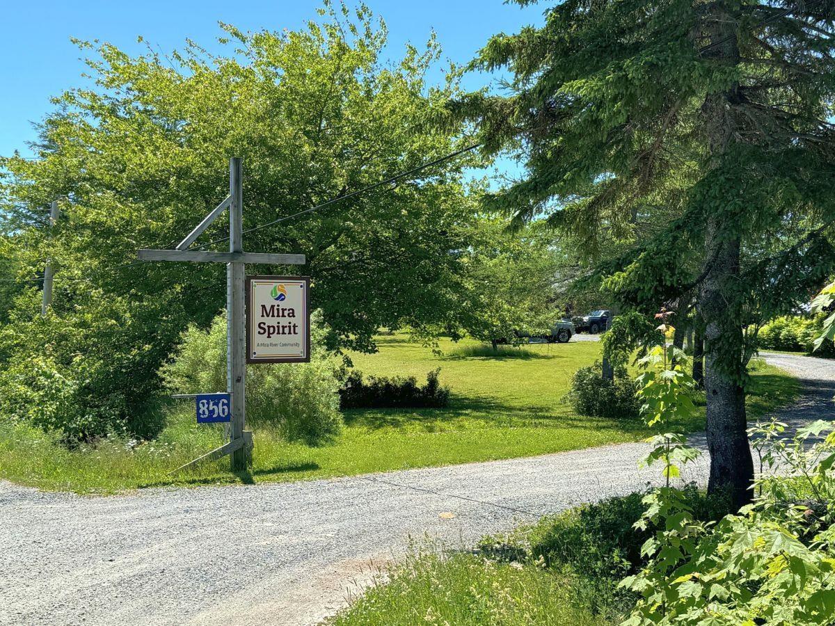 $1,250,000.00: 1,6-8,10,12-17 48/74 Jack Daniels Lane, Juniper Mountain