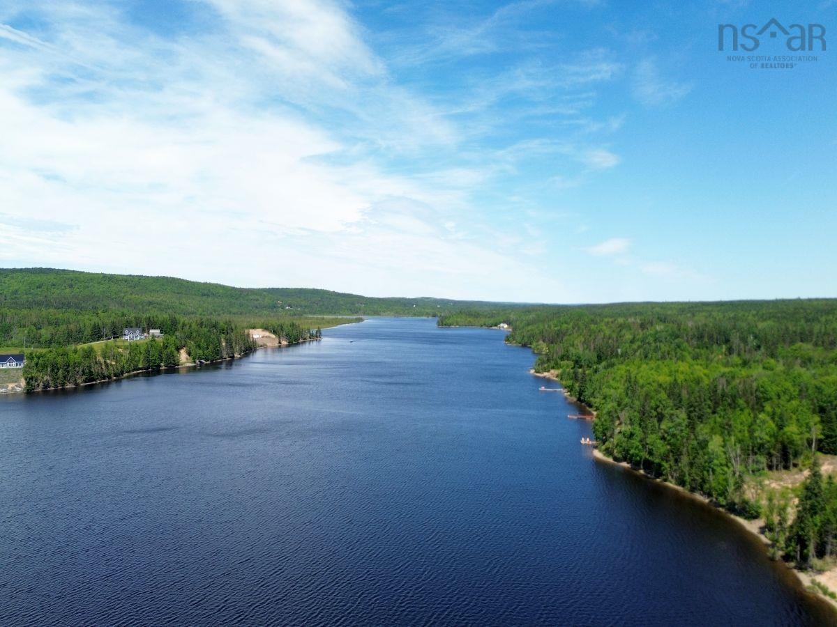 $1,250,000.00: 1,6-8,10,12-17 48/74 Jack Daniels Lane, Juniper Mountain
