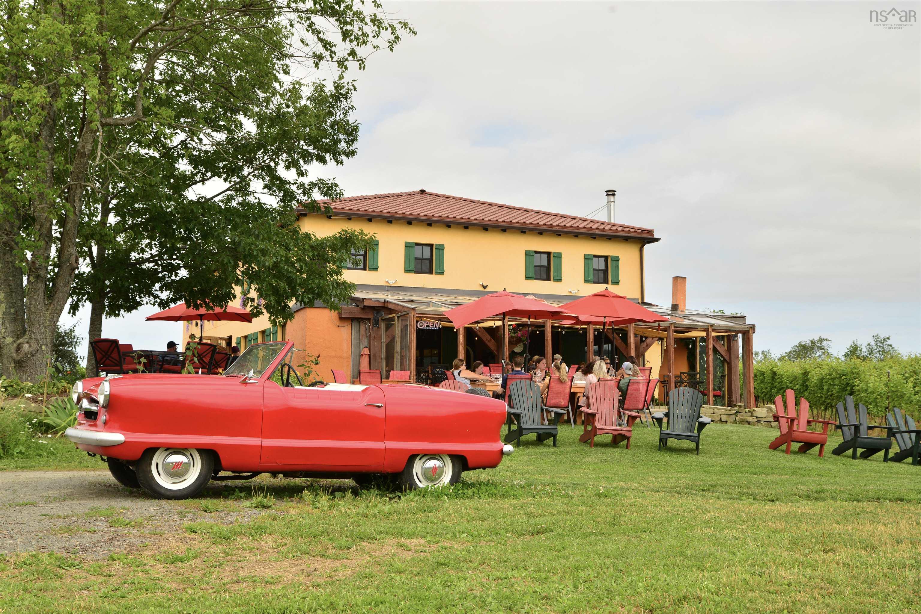 $1,100,000.00: 4495 14 Highway, Windsor Forks