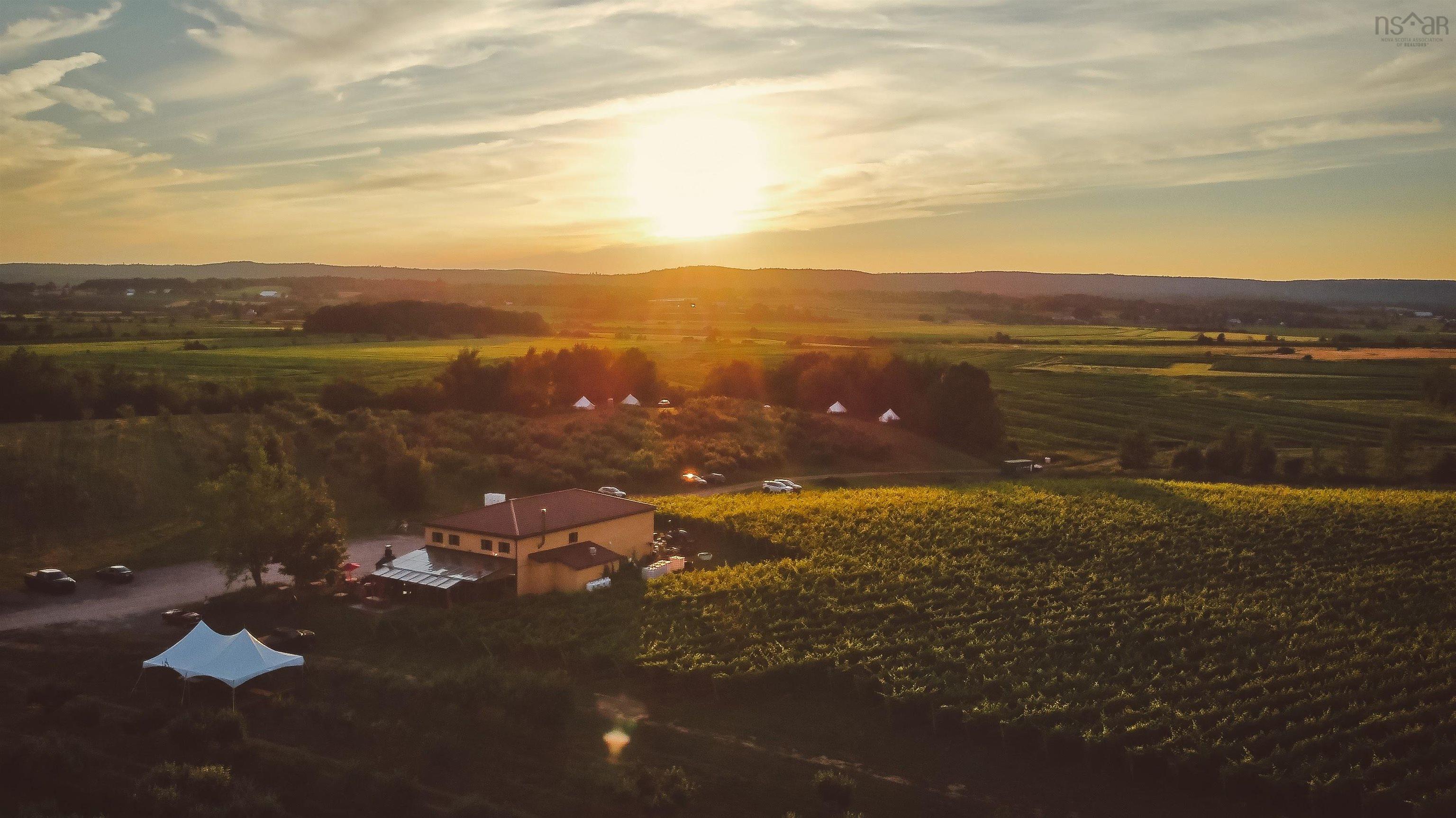 $1,100,000.00: 4495 14 Highway, Windsor Forks