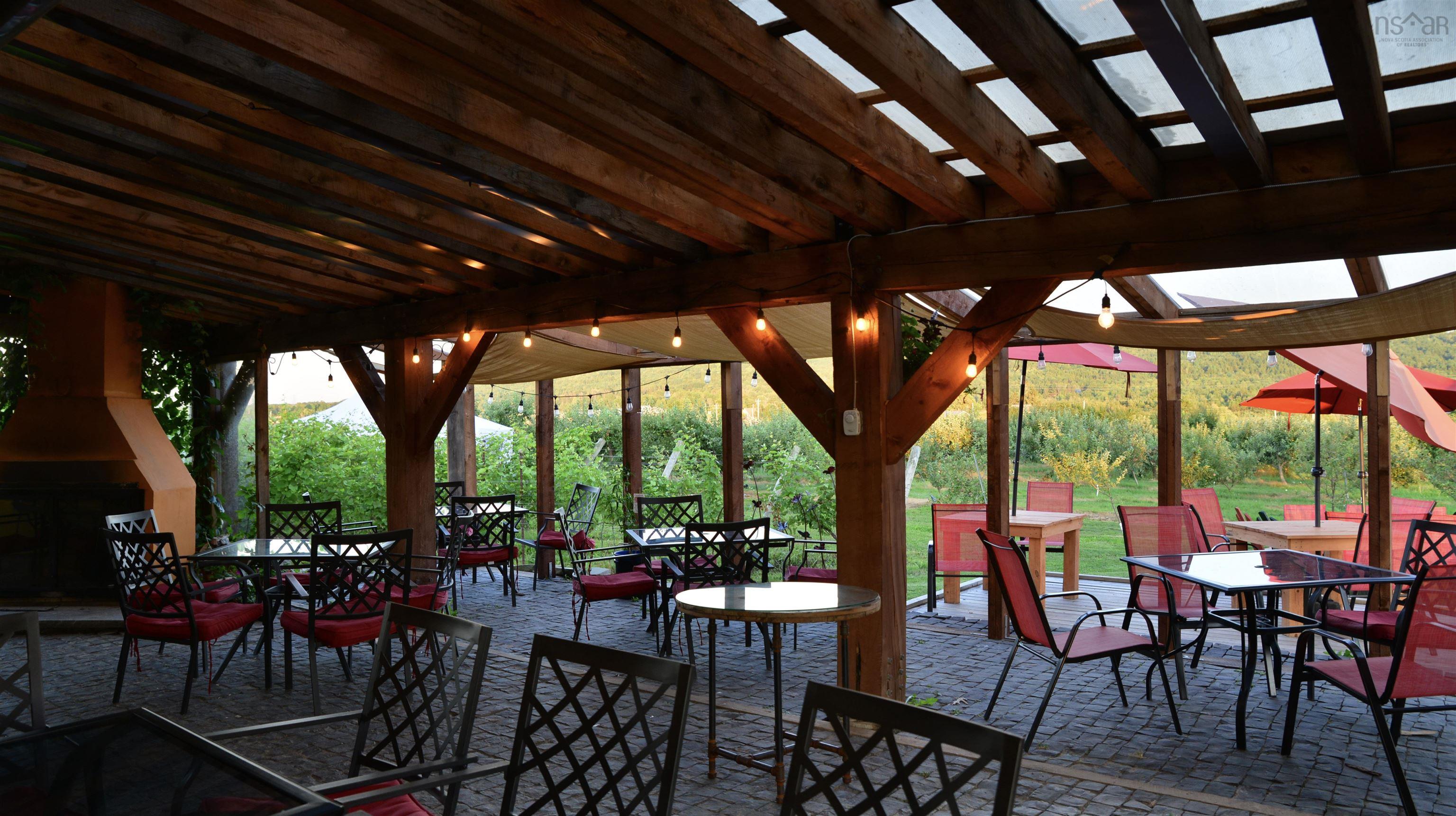 $1,100,000.00: 4495 14 Highway, Windsor Forks