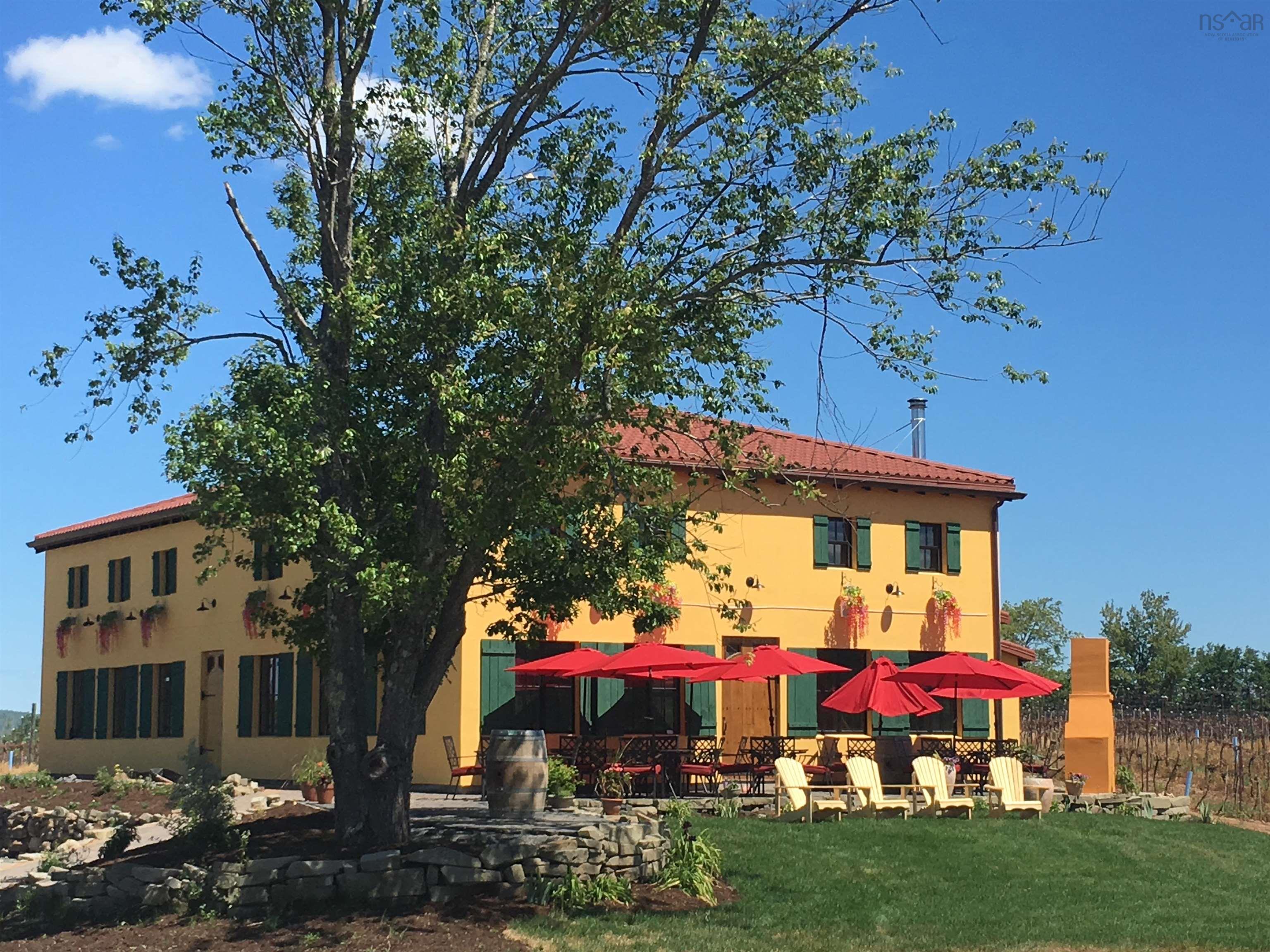 $1,100,000.00: 4495 14 Highway, Windsor Forks