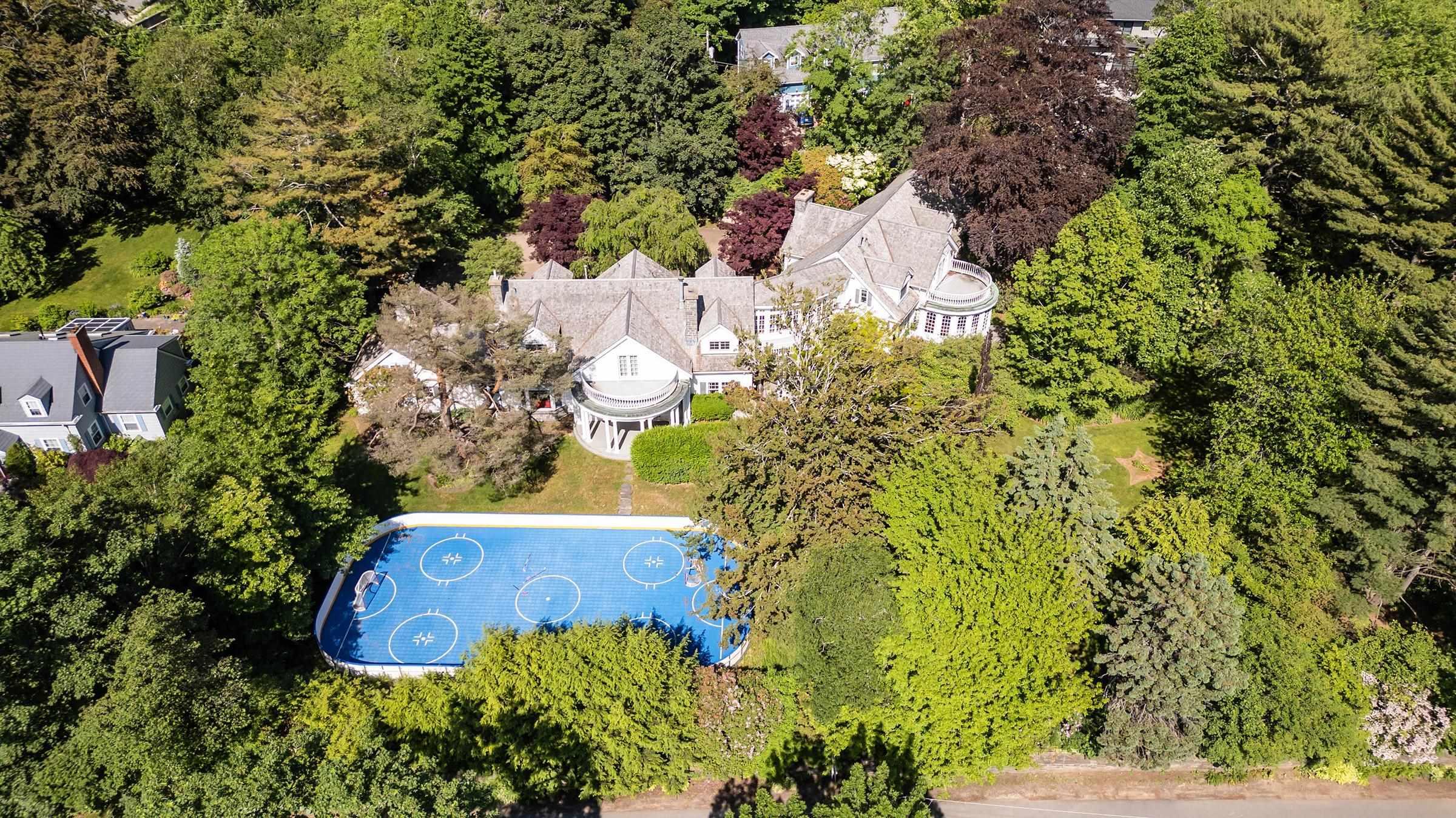 $7,995,000.00: 1462 Thornvale Avenue, Halifax