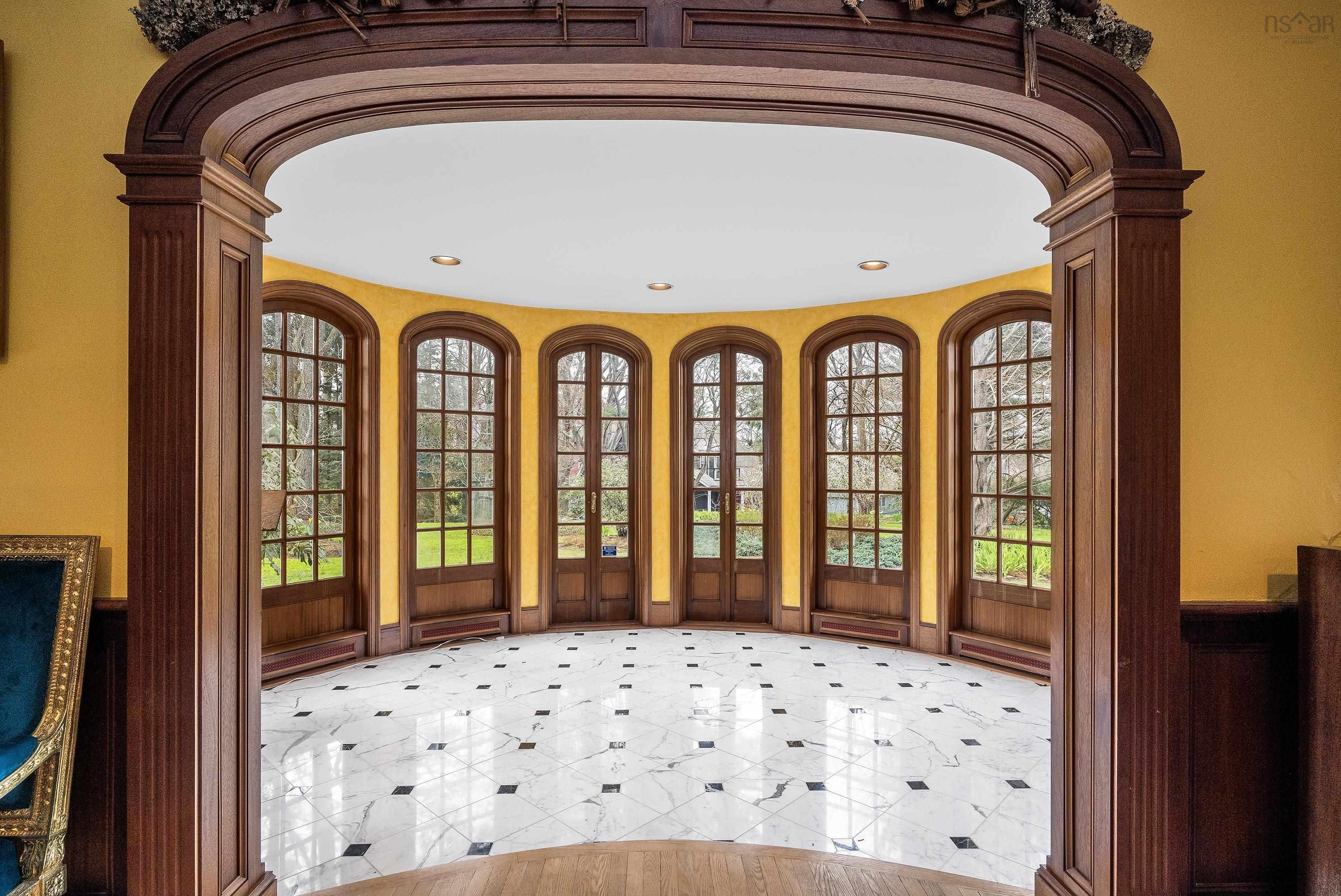 $7,995,000.00: 1462 Thornvale Avenue, Halifax