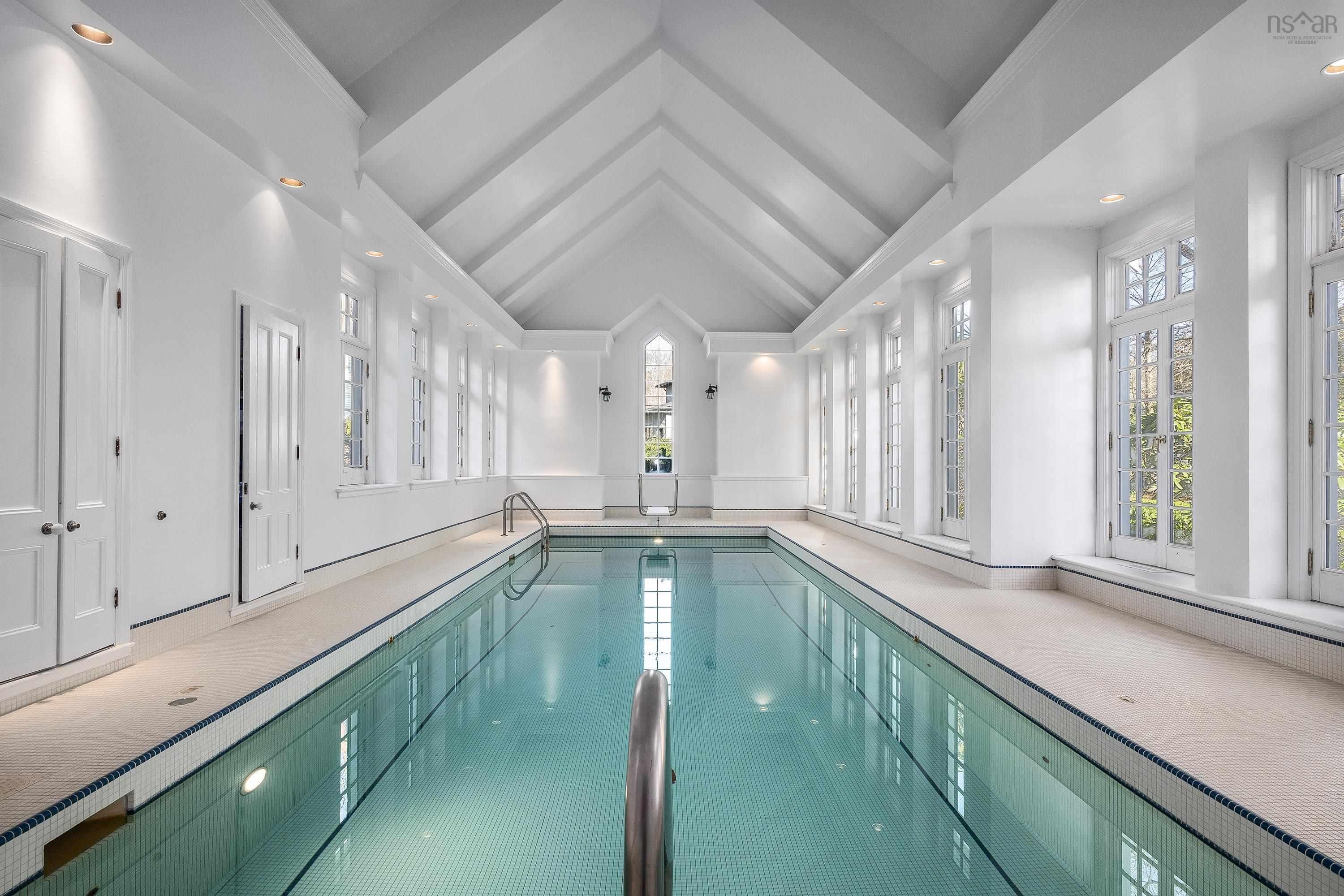 $7,995,000.00: 1462 Thornvale Avenue, Halifax