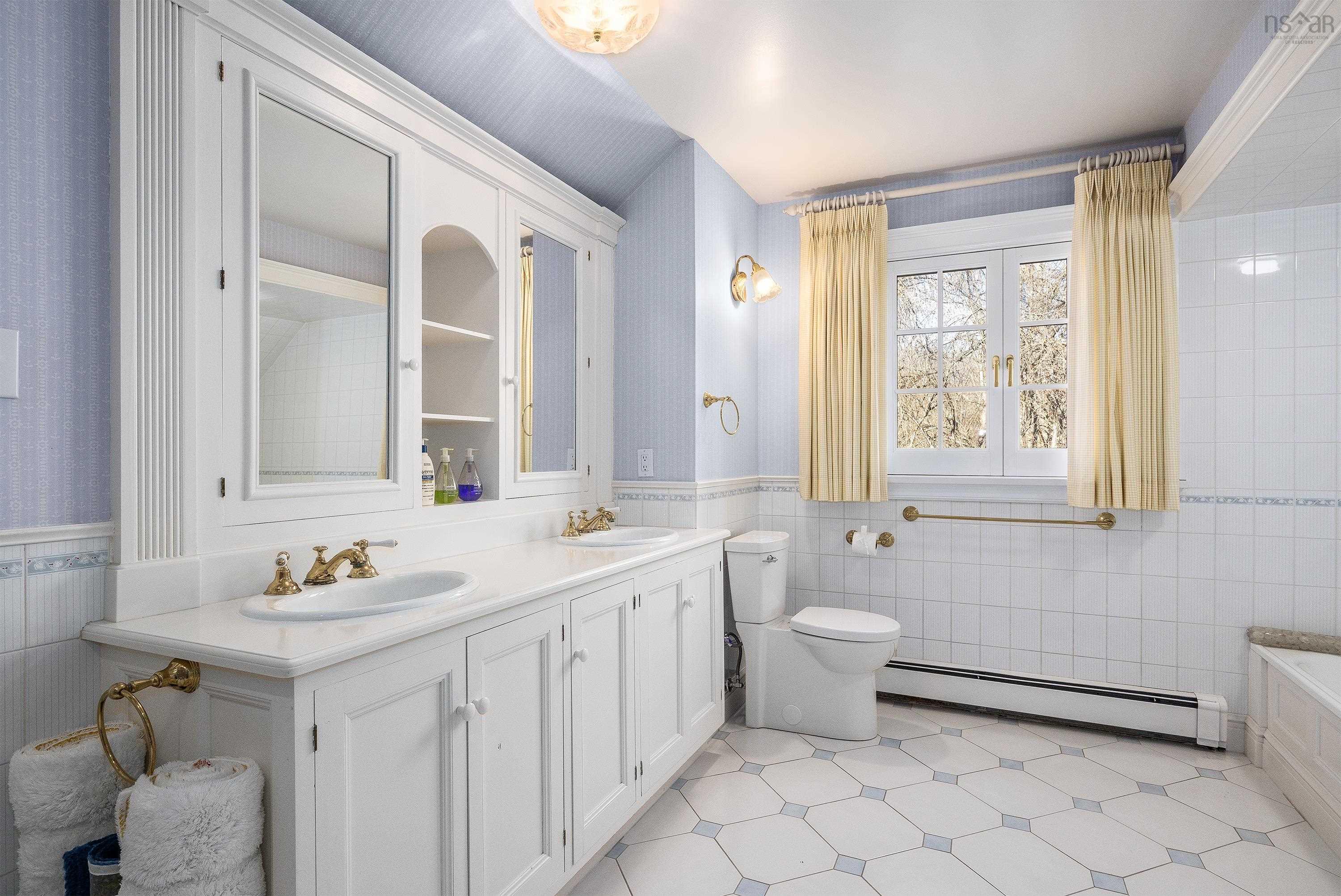 $7,995,000.00: 1462 Thornvale Avenue, Halifax