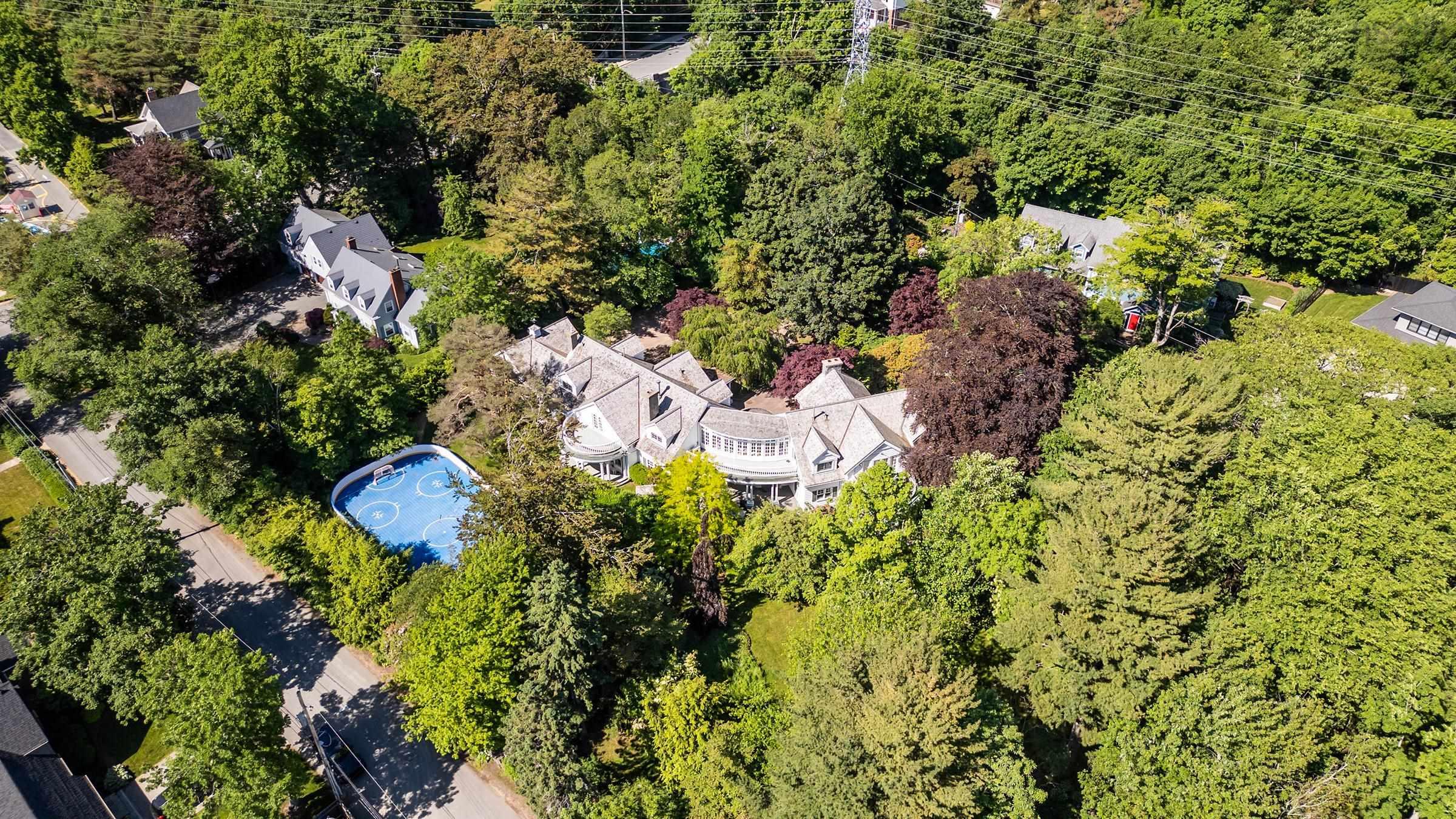 $7,995,000.00: 1462 Thornvale Avenue, Halifax