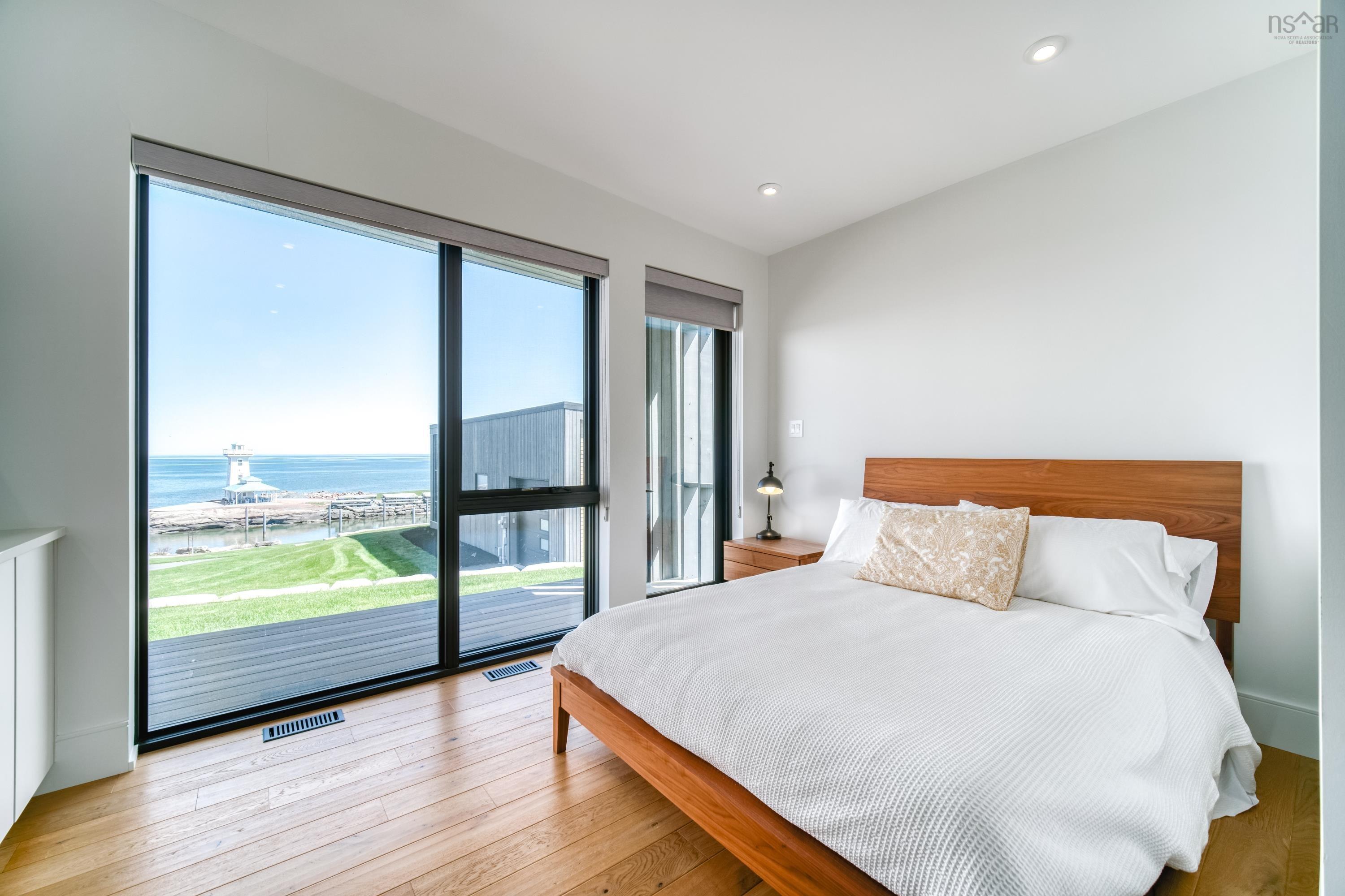 $1,650,000.00: 424 Mariners Way, Fox Harbour