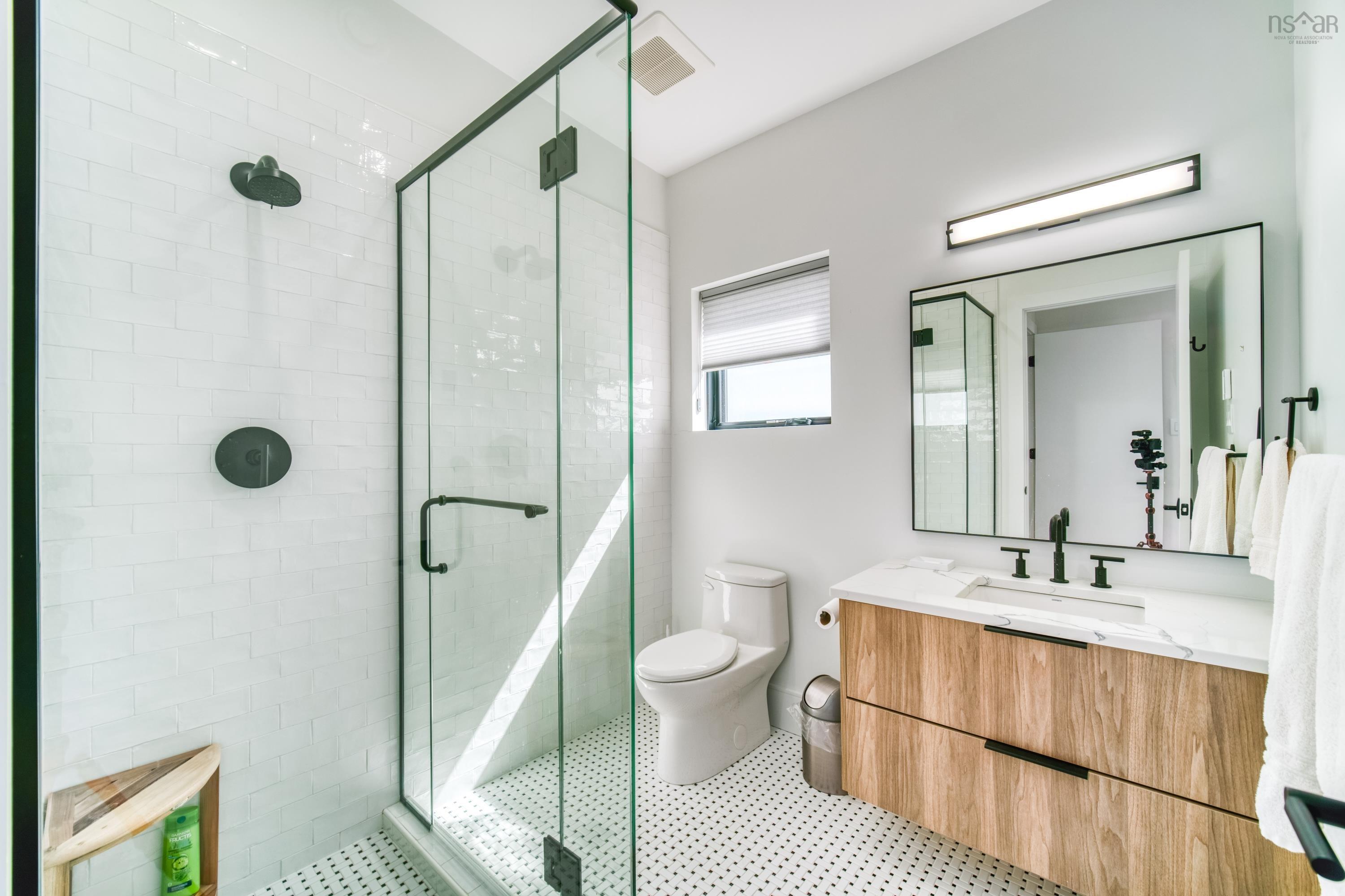 $1,650,000.00: 424 Mariners Way, Fox Harbour