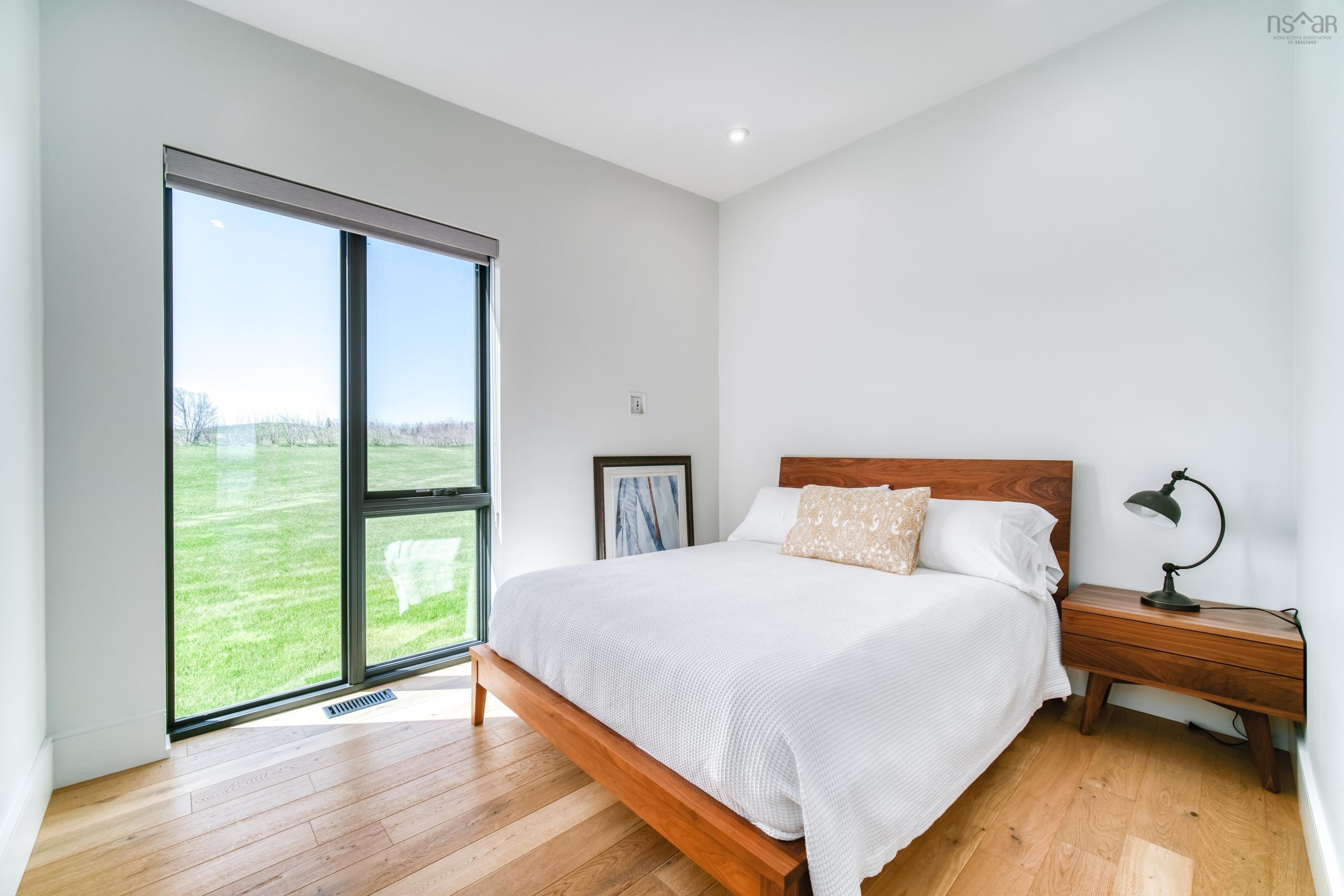 $1,650,000.00: 424 Mariners Way, Fox Harbour