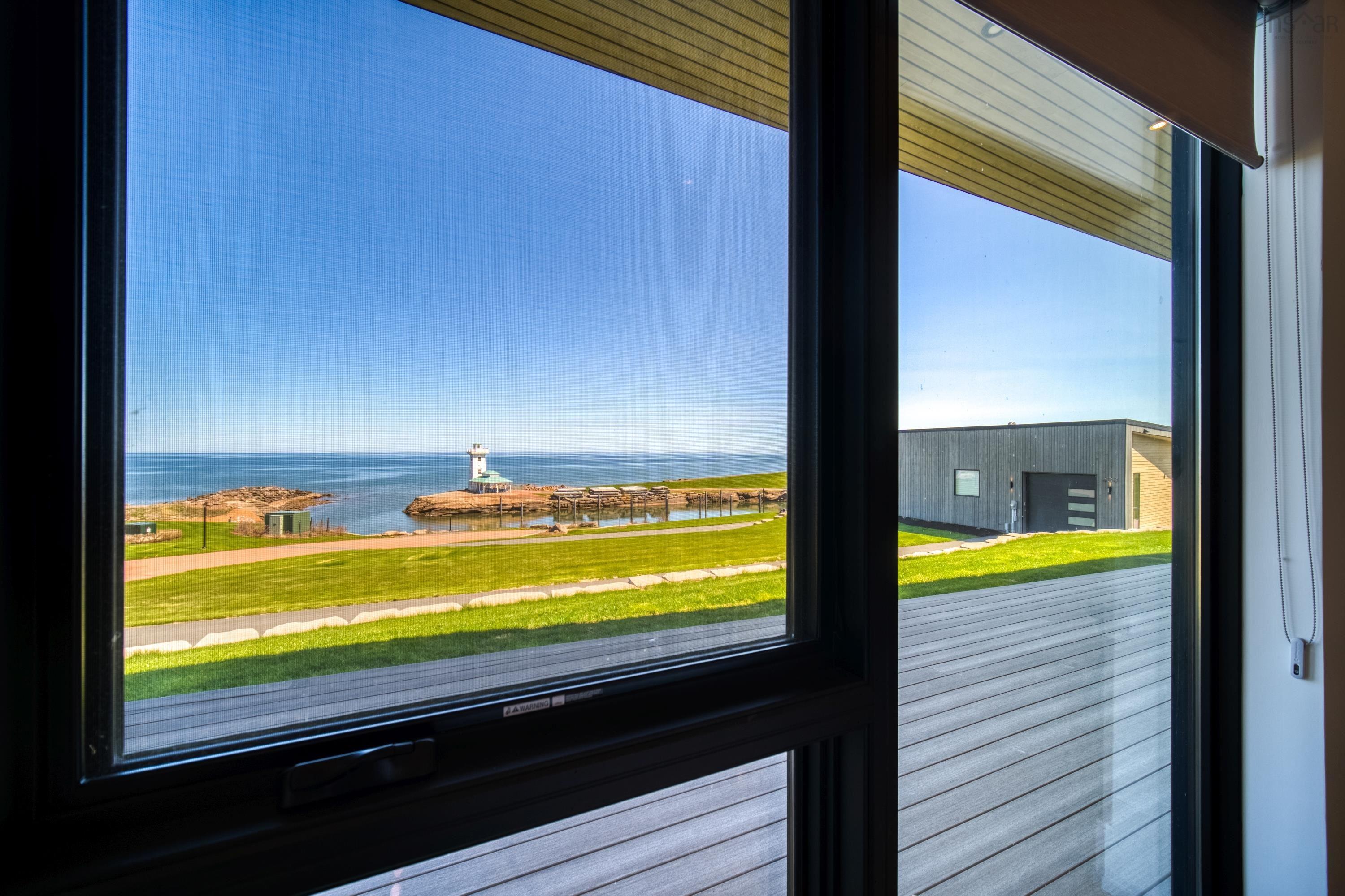 $1,650,000.00: 424 Mariners Way, Fox Harbour