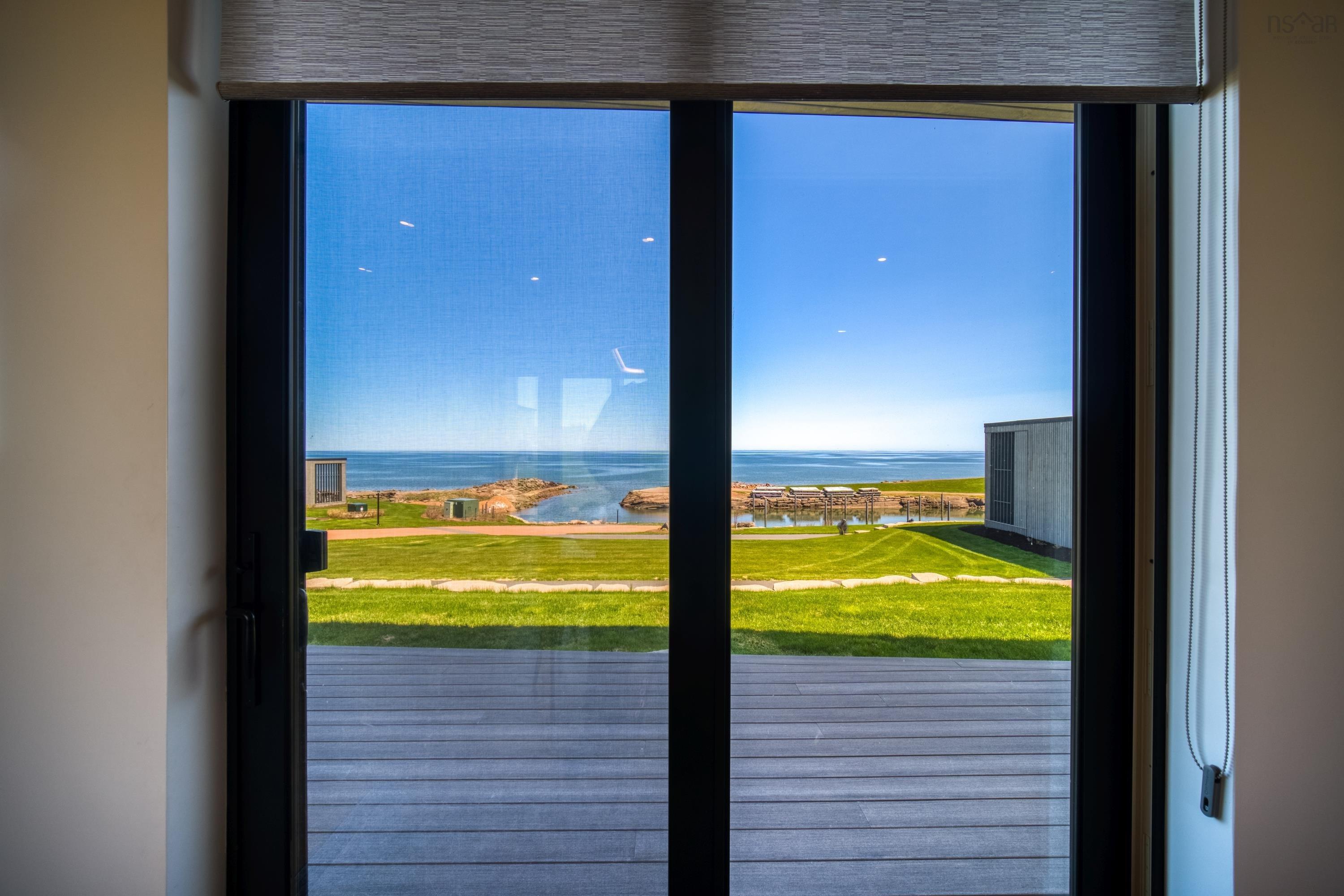 $1,650,000.00: 424 Mariners Way, Fox Harbour