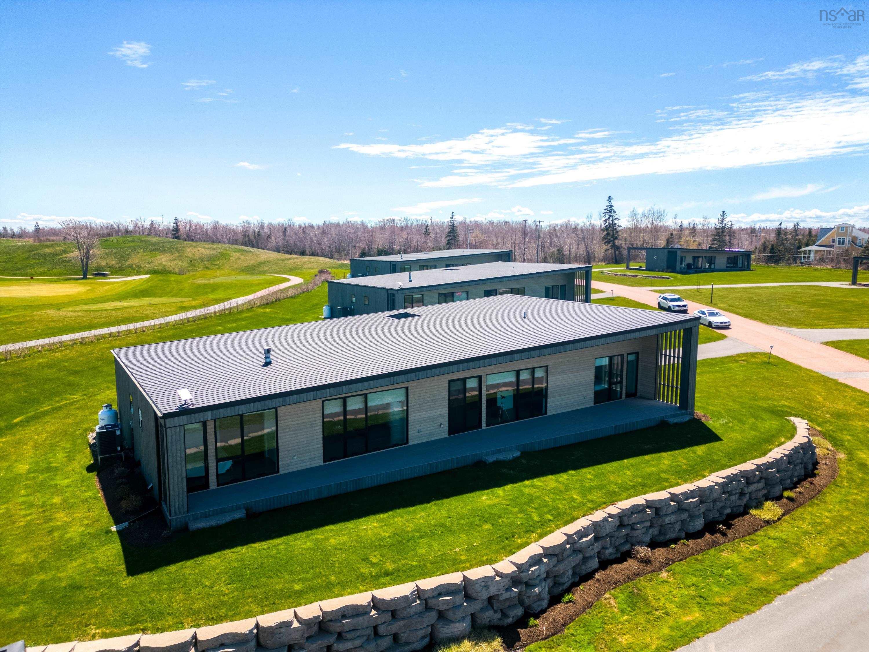 $1,650,000.00: 424 Mariners Way, Fox Harbour