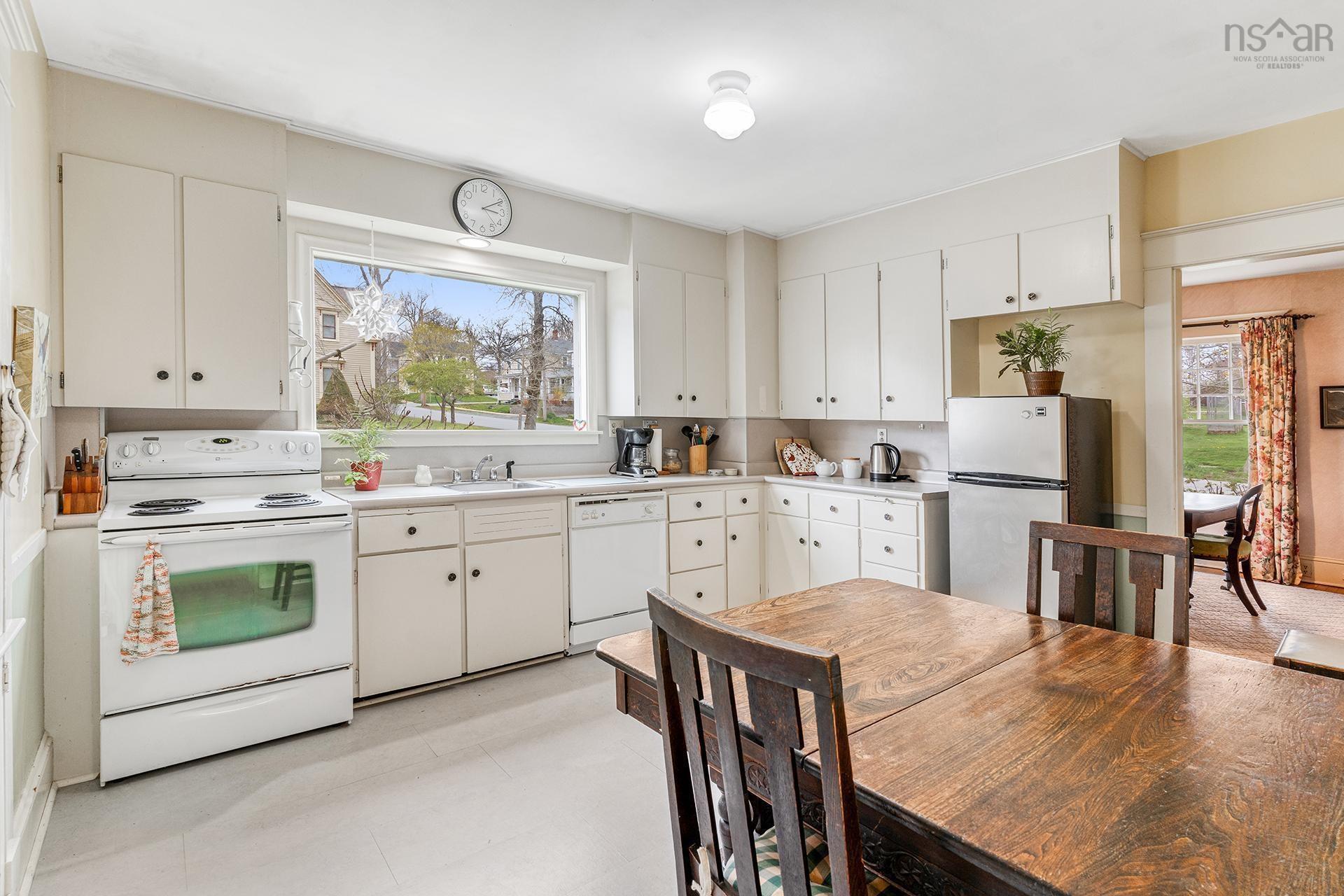 $599,000.00: 23 Broad Street, Lunenburg