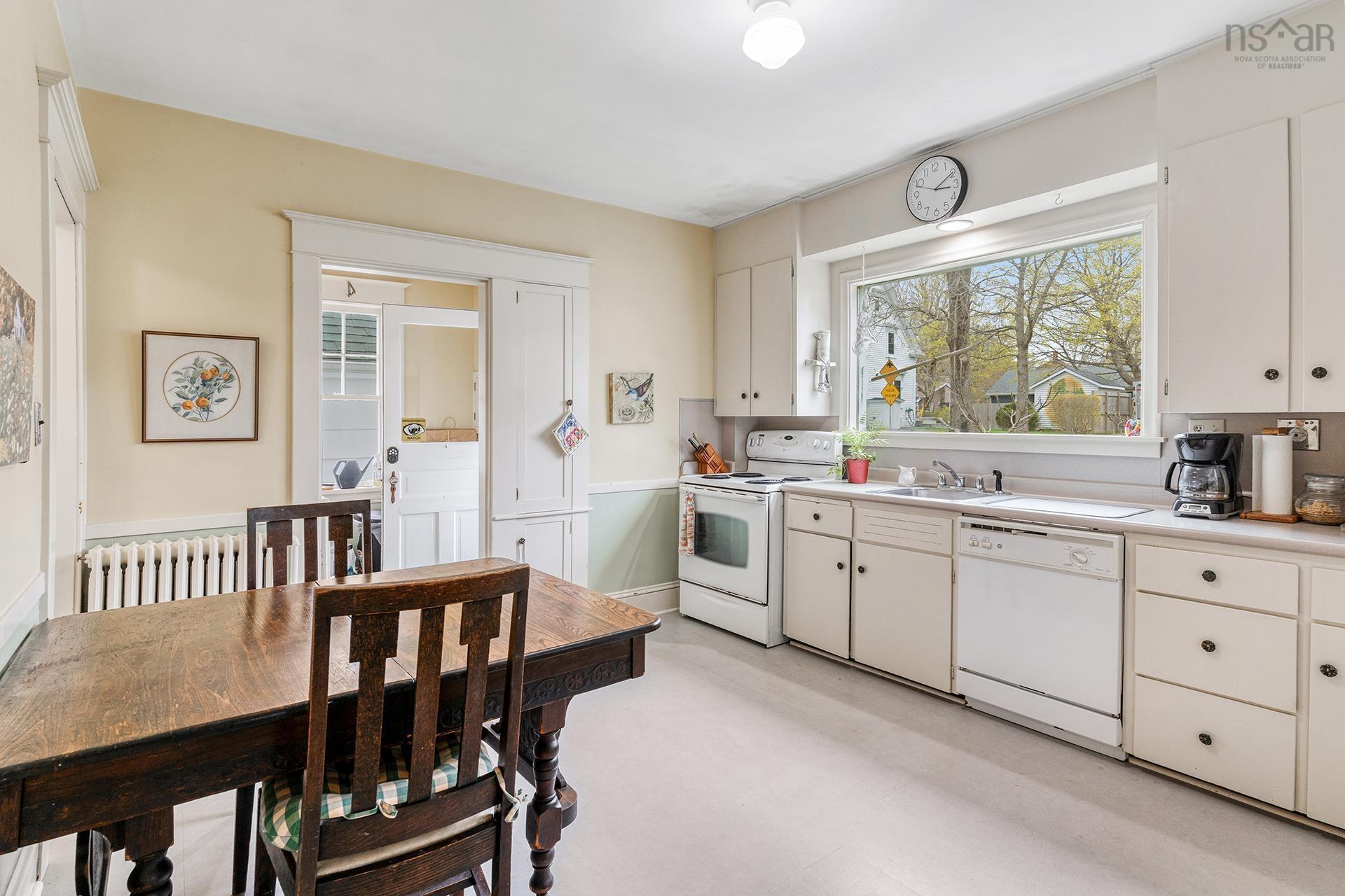 $599,000.00: 23 Broad Street, Lunenburg