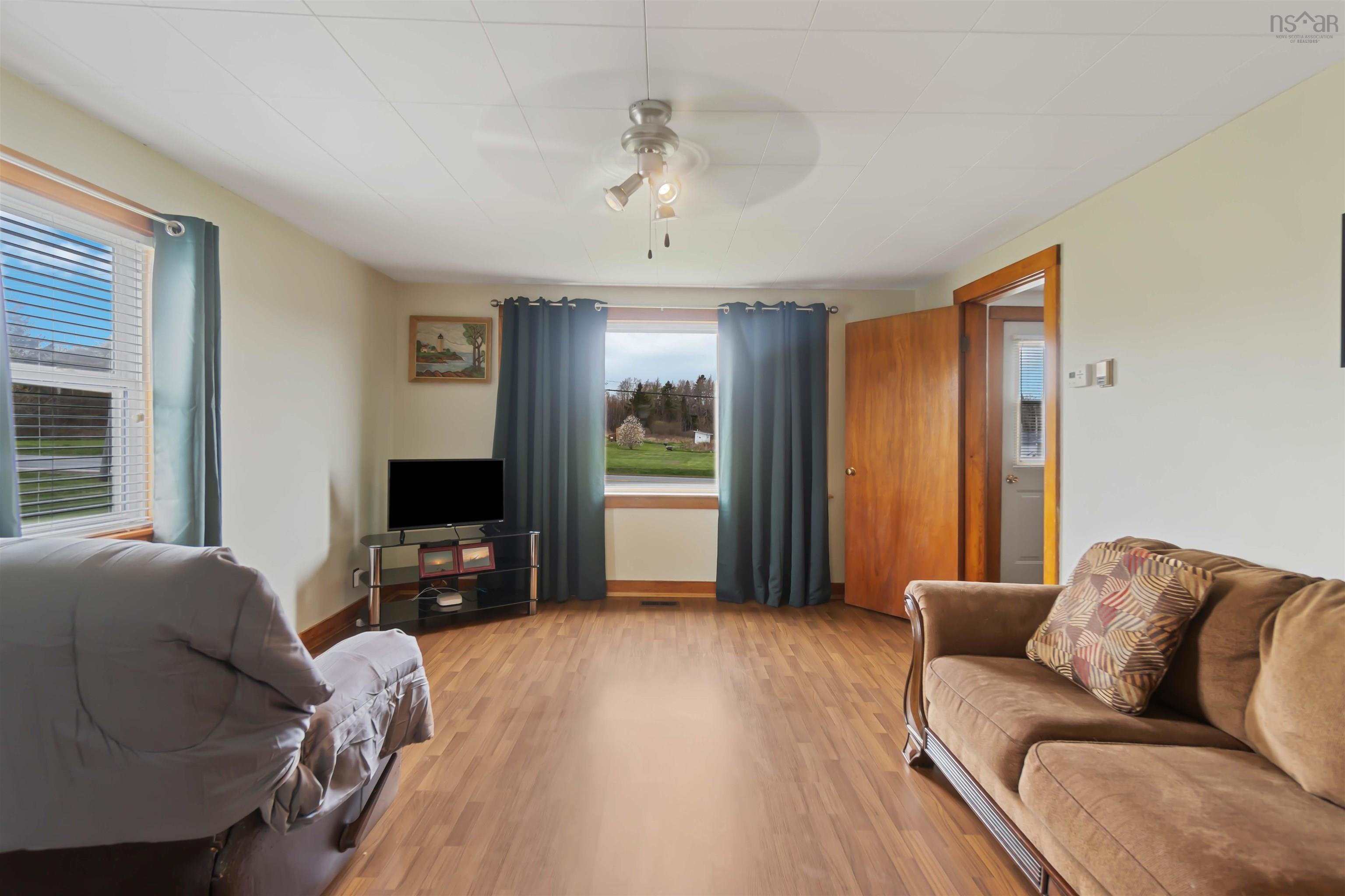 $229,999.00: 6228 Highway 101, Ashmore