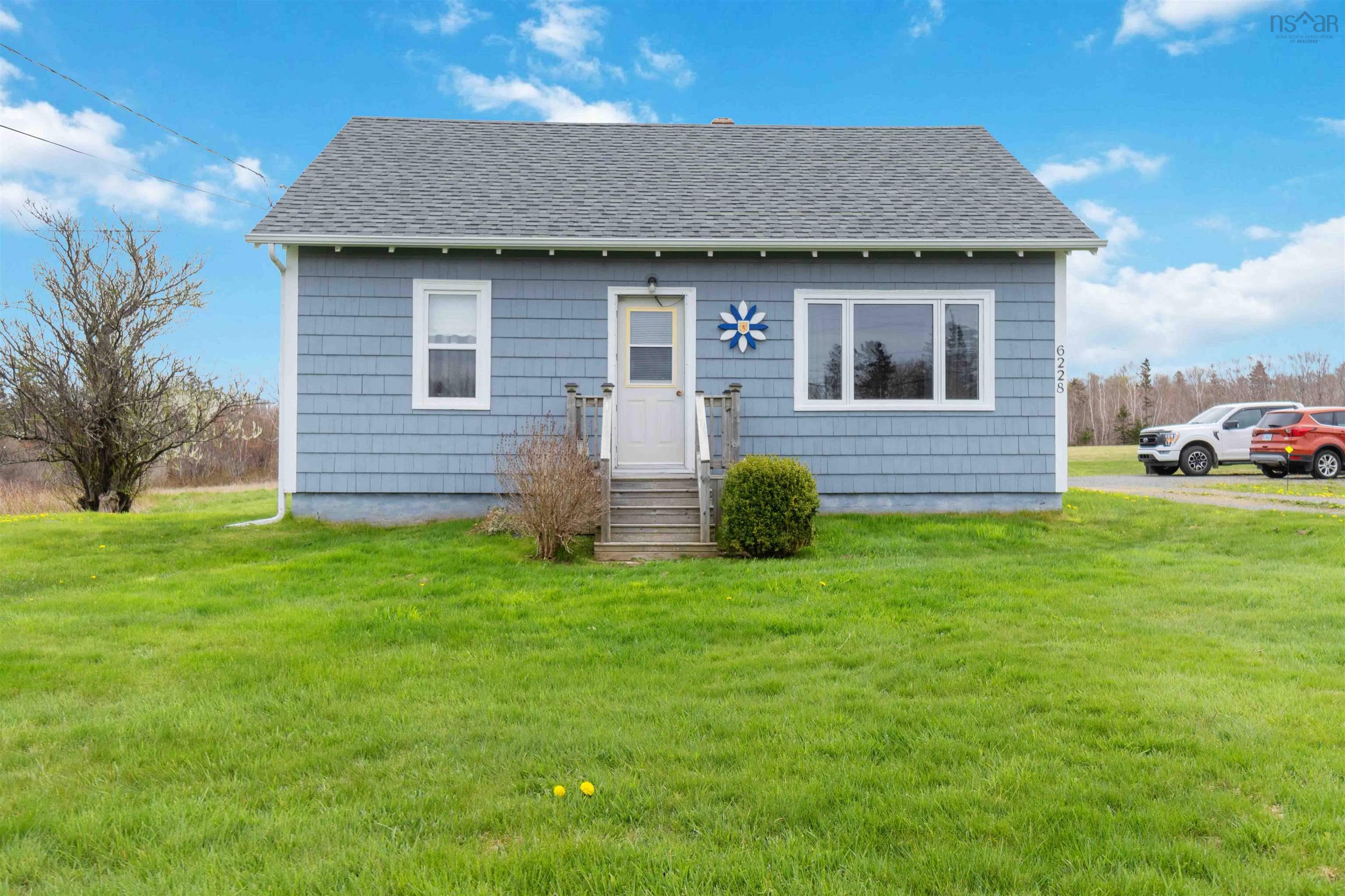 $229,999.00: 6228 Highway 101, Ashmore