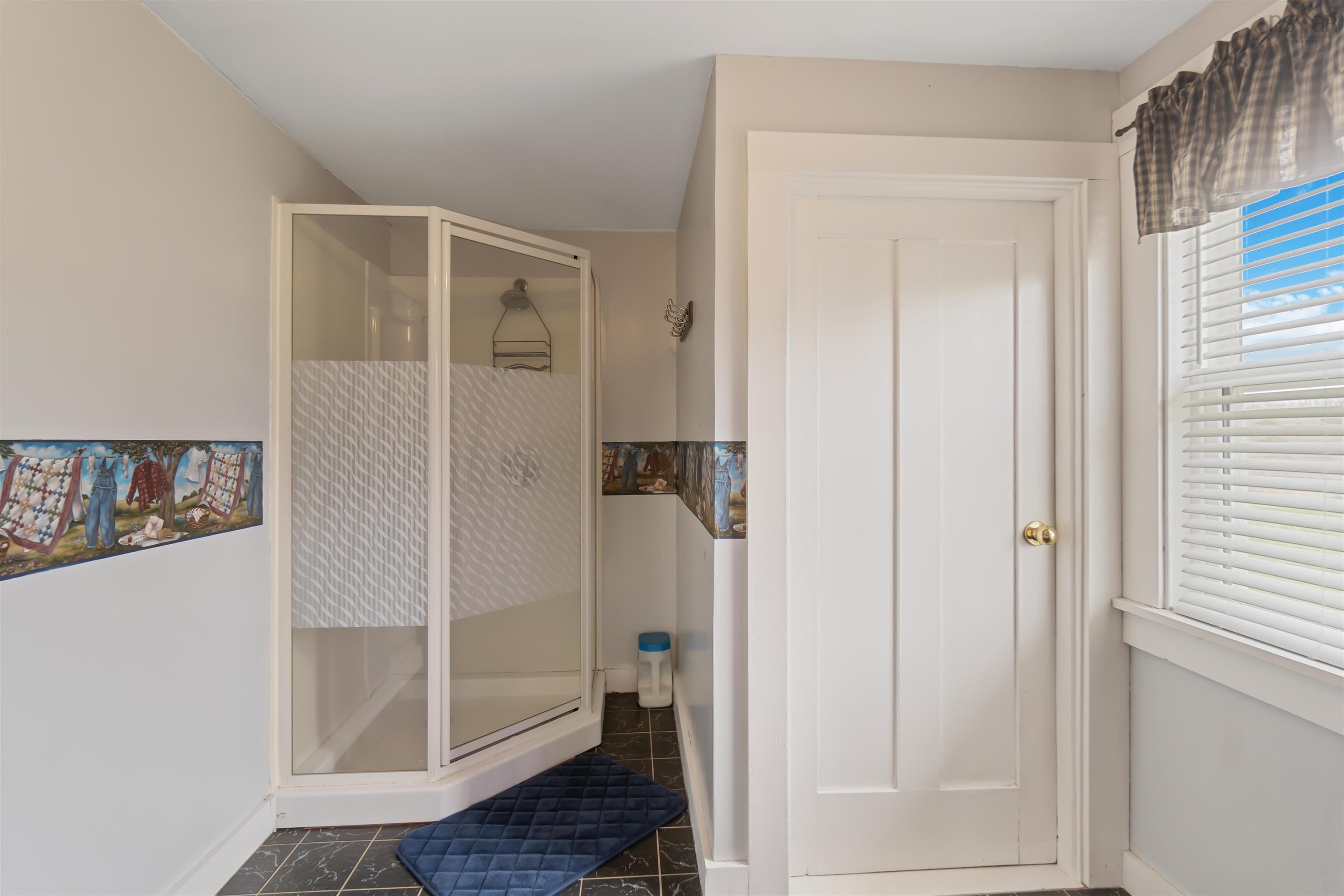 $229,999.00: 6228 Highway 101, Ashmore