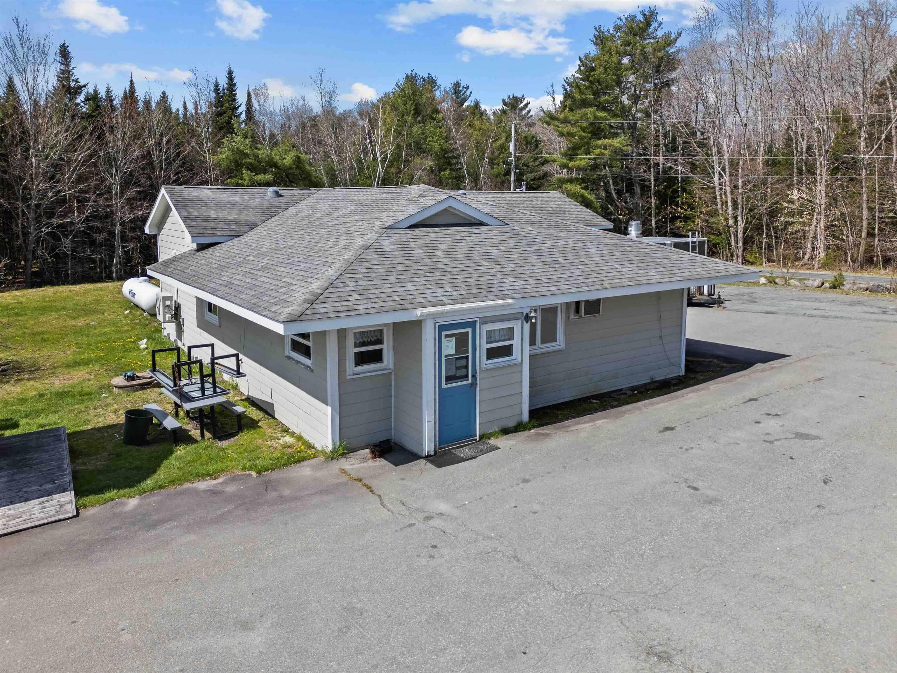 $299,900.00: 1671 Highway 10, Cookville