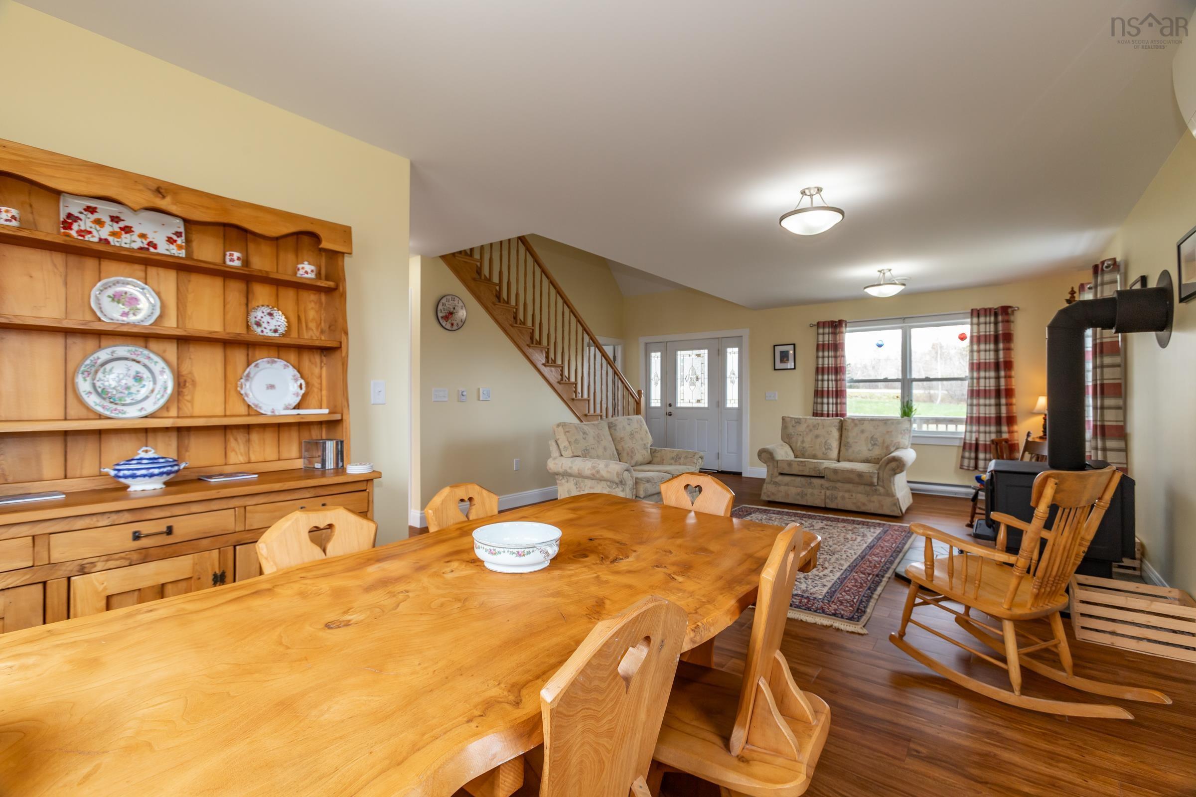 $399,950.00: 7295 Shore Road W, Phinneys Cove