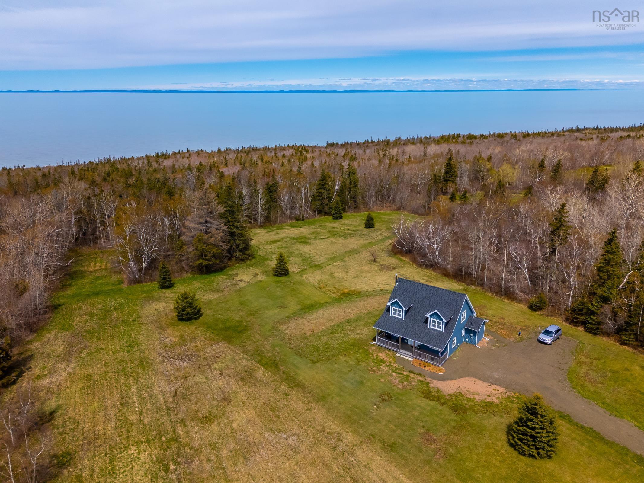 $399,950.00: 7295 Shore Road W, Phinneys Cove