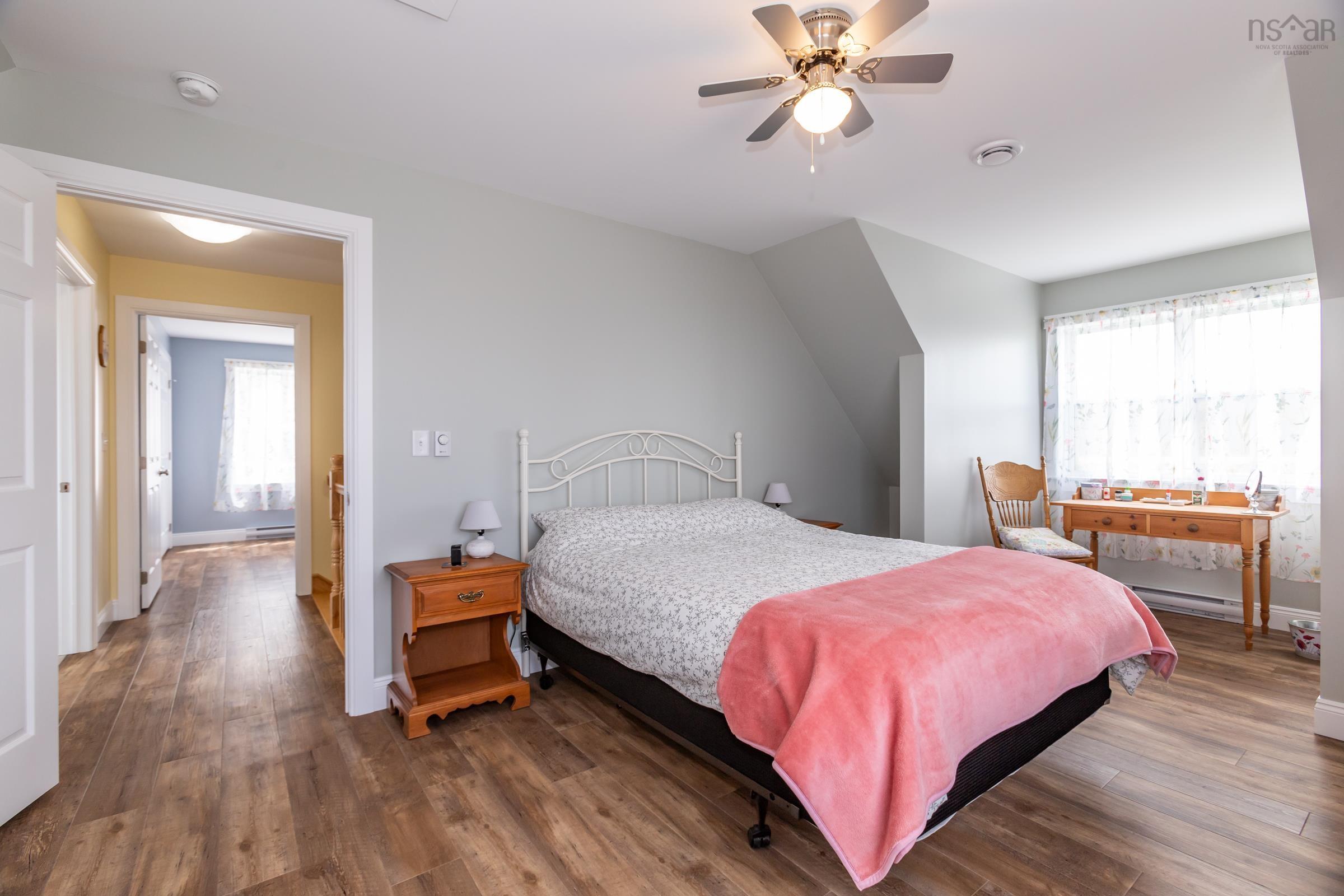 $399,950.00: 7295 Shore Road W, Phinneys Cove