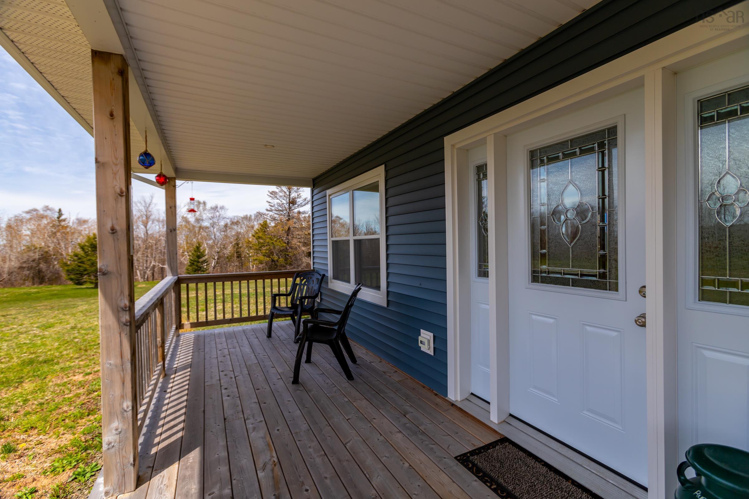 $399,950.00: 7295 Shore Road W, Phinneys Cove