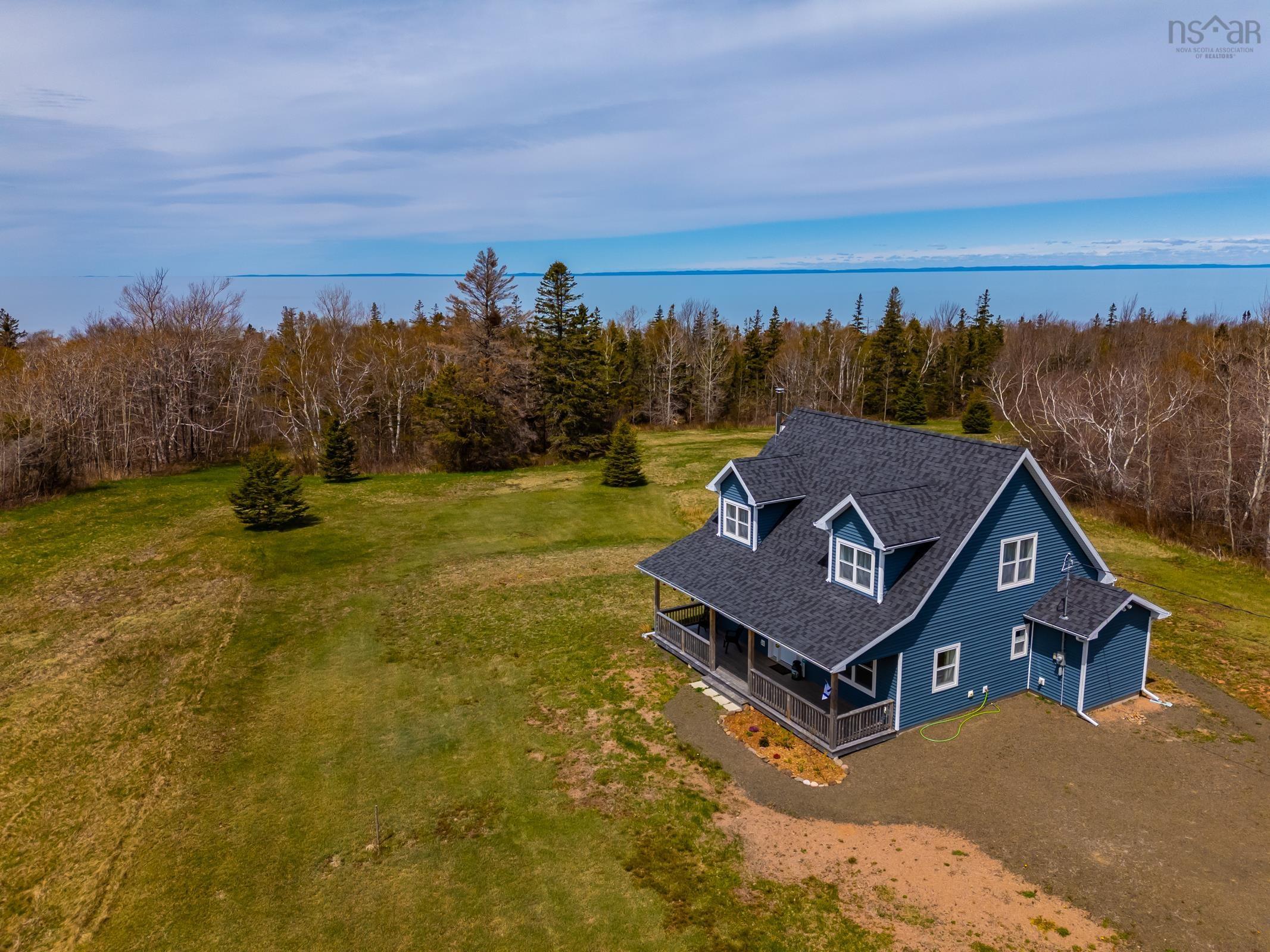 $399,950.00: 7295 Shore Road, Phinneys Cove
