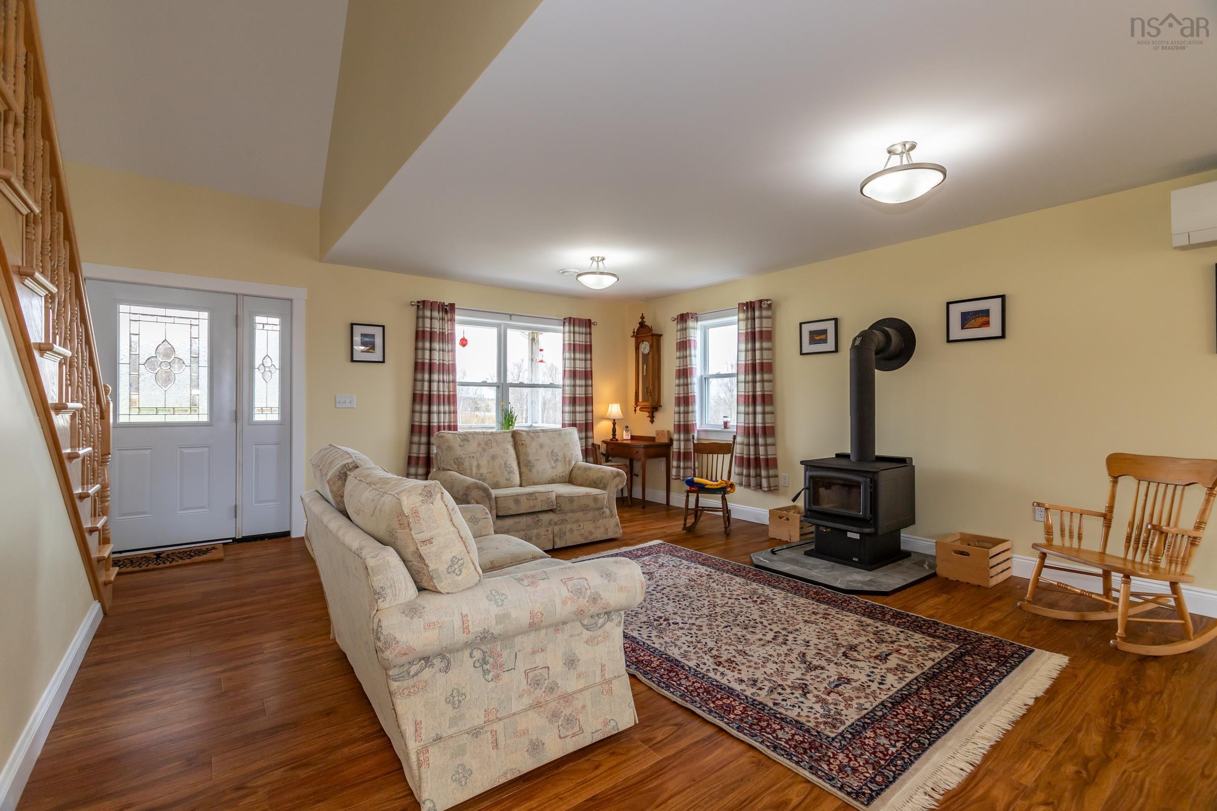$399,950.00: 7295 Shore Road, Phinneys Cove