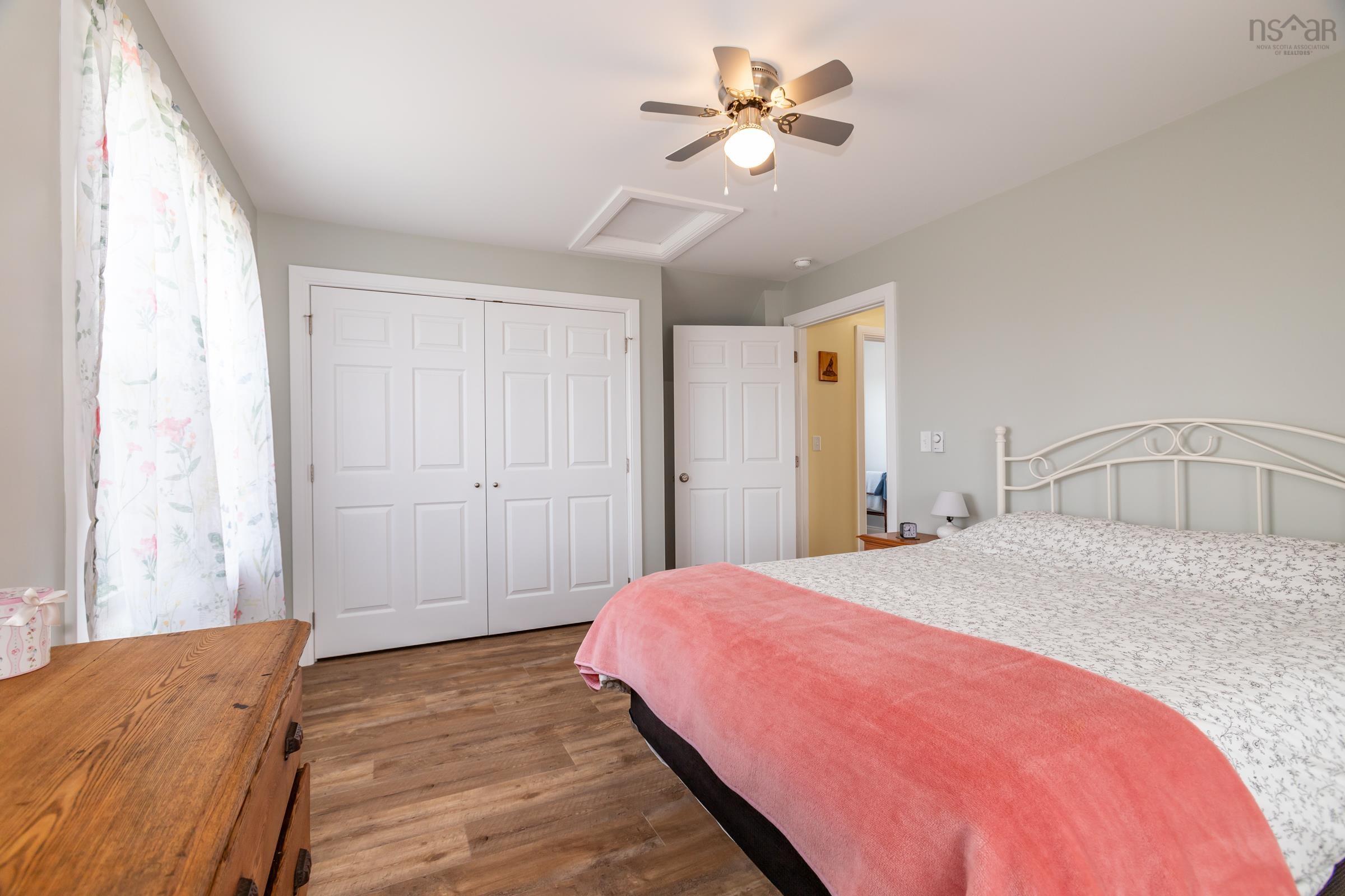 $399,950.00: 7295 Shore Road, Phinneys Cove