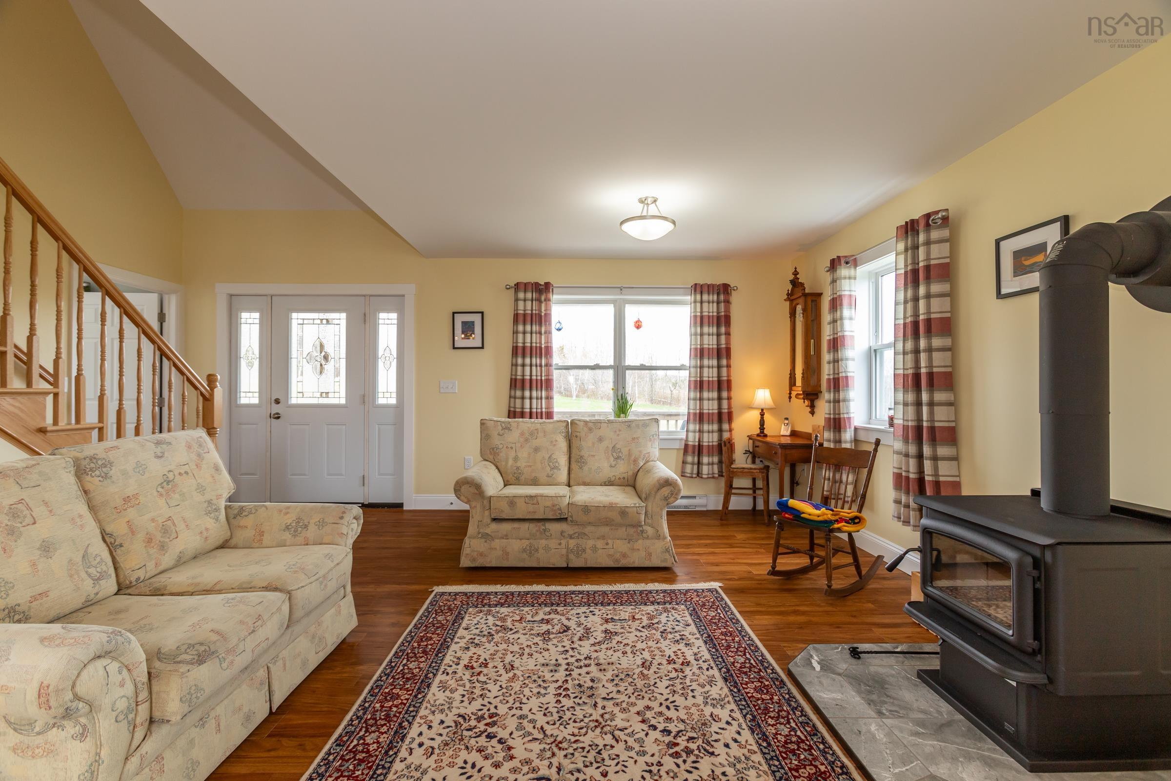 $399,950.00: 7295 Shore Road, Phinneys Cove