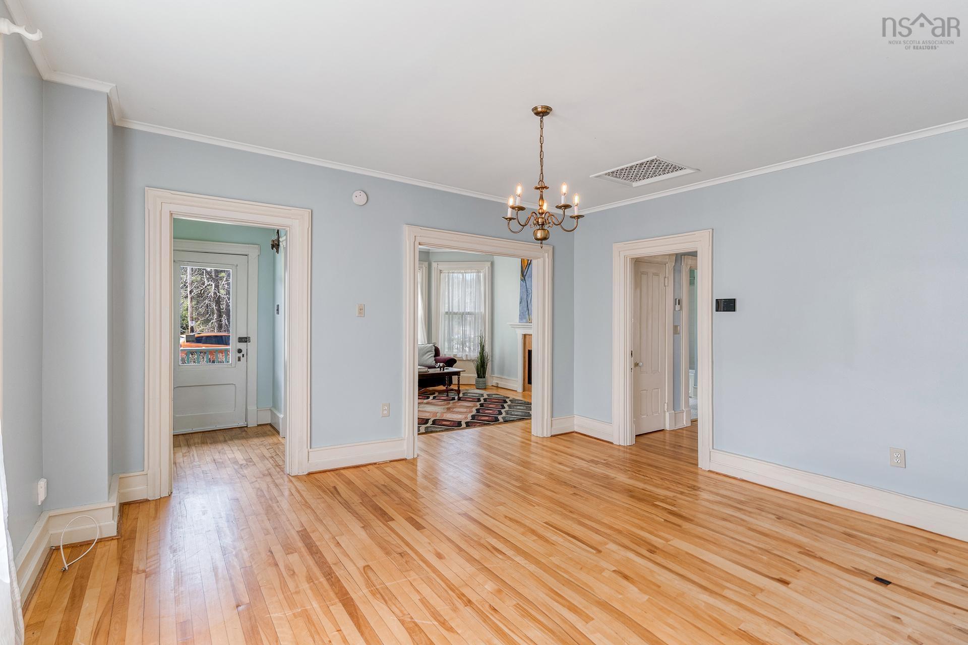 $989,000.00: 389 Main Street, Mahone Bay