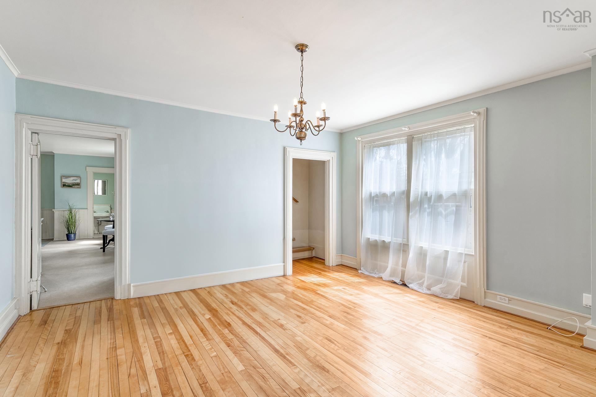$989,000.00: 389 Main Street, Mahone Bay
