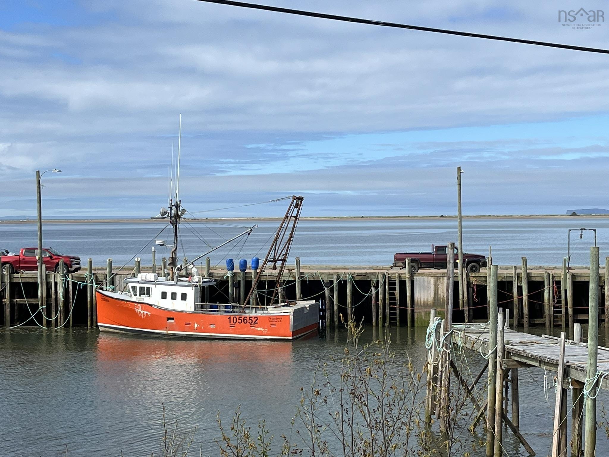 $399,000.00: 3668 Highway 209, Advocate Harbour