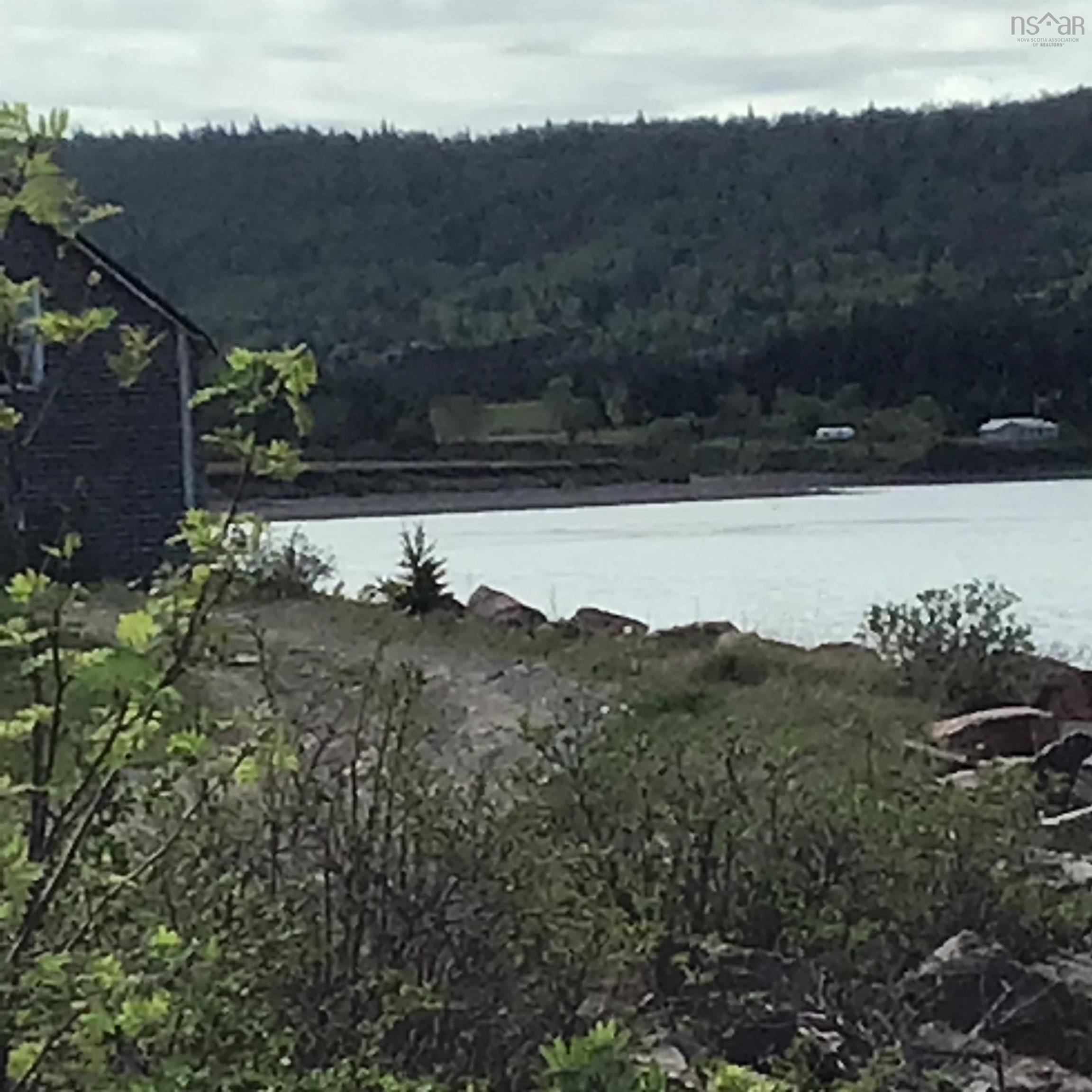 $399,000.00: 3668 Highway 209, Advocate Harbour