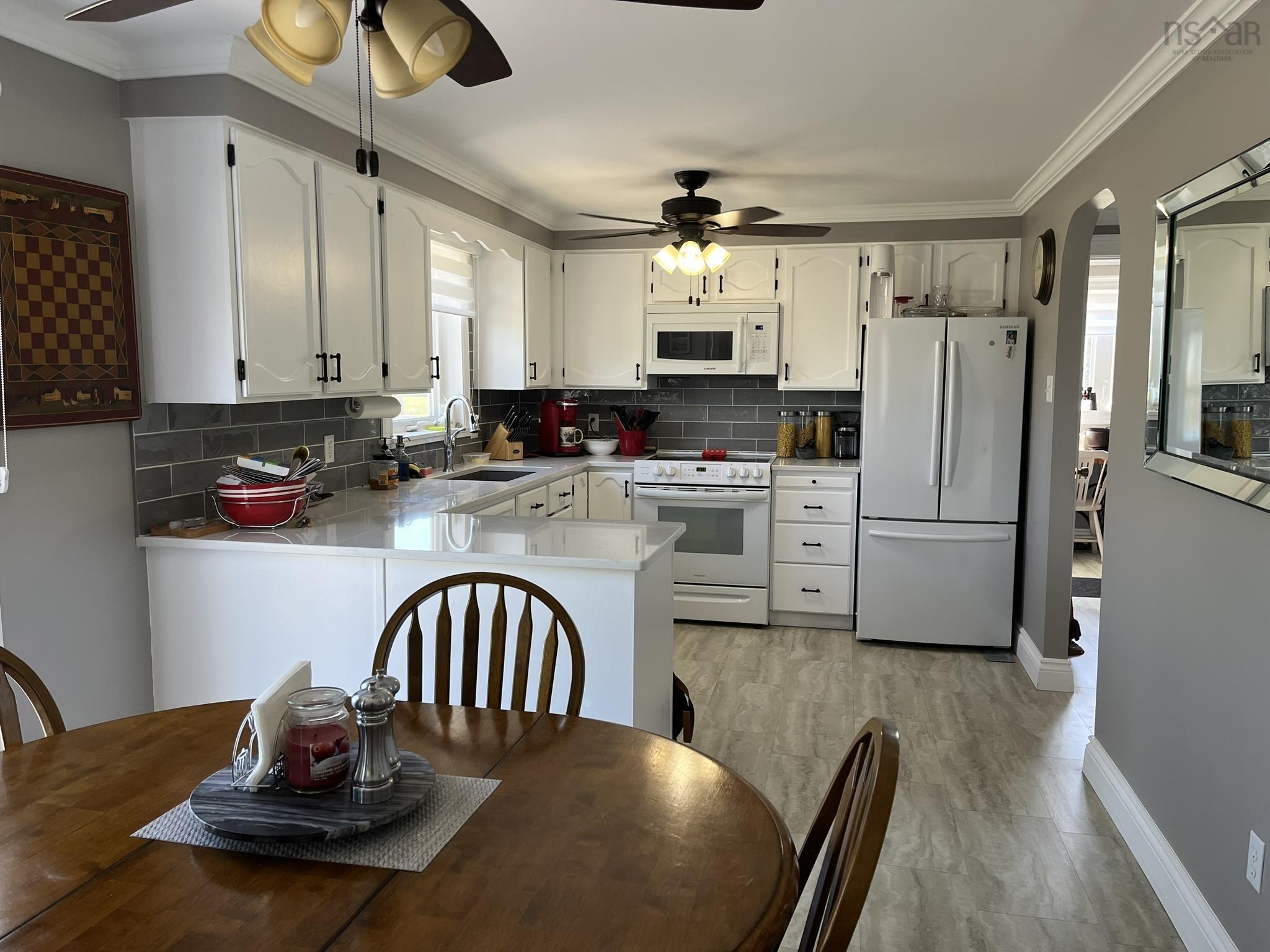 $399,000.00: 3668 Highway 209, Advocate Harbour