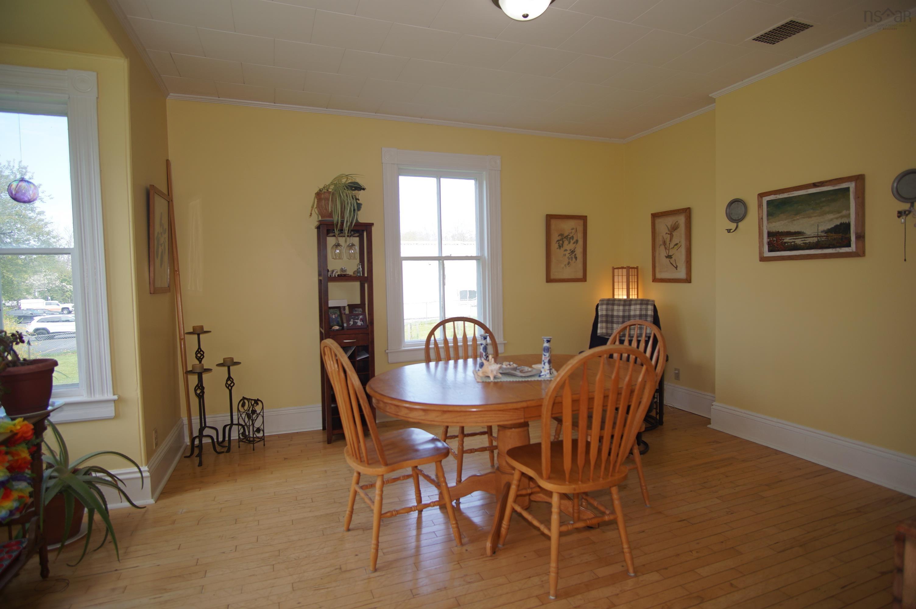 $289,000.00: 211 Mowatt Street, Shelburne