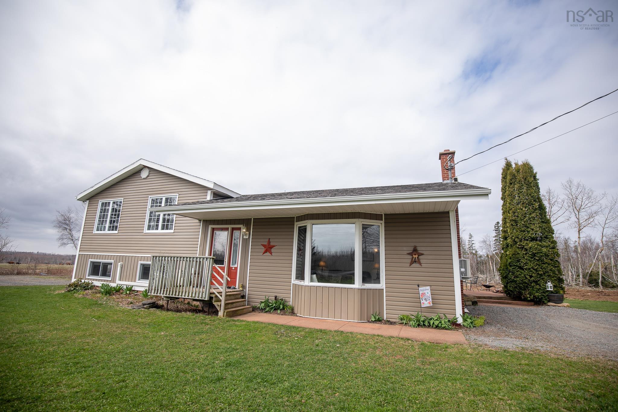 $574,900.00: 1127 Ferry Road, Fox Harbour