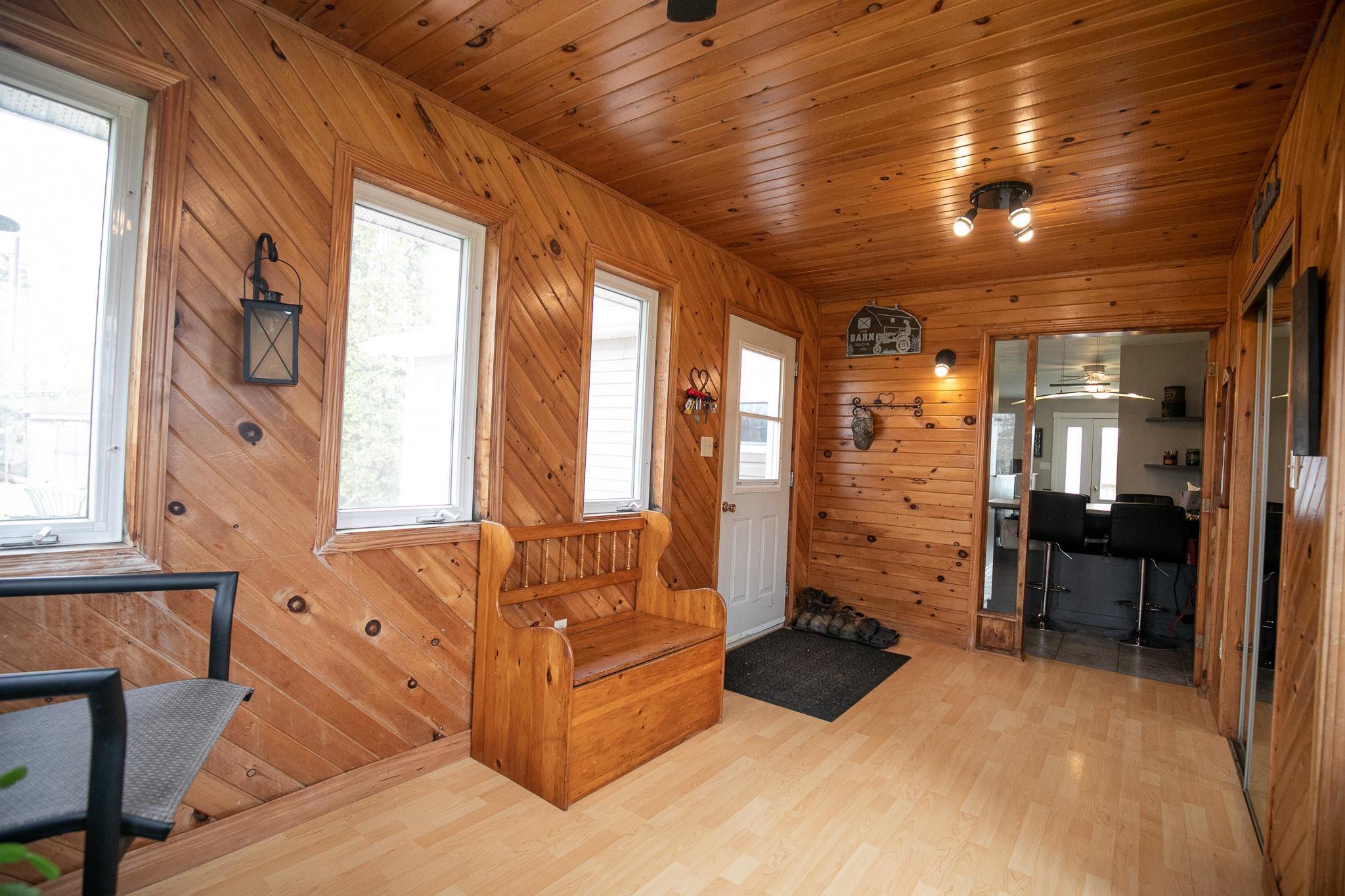 $574,900.00: 1127 Ferry Road, Fox Harbour