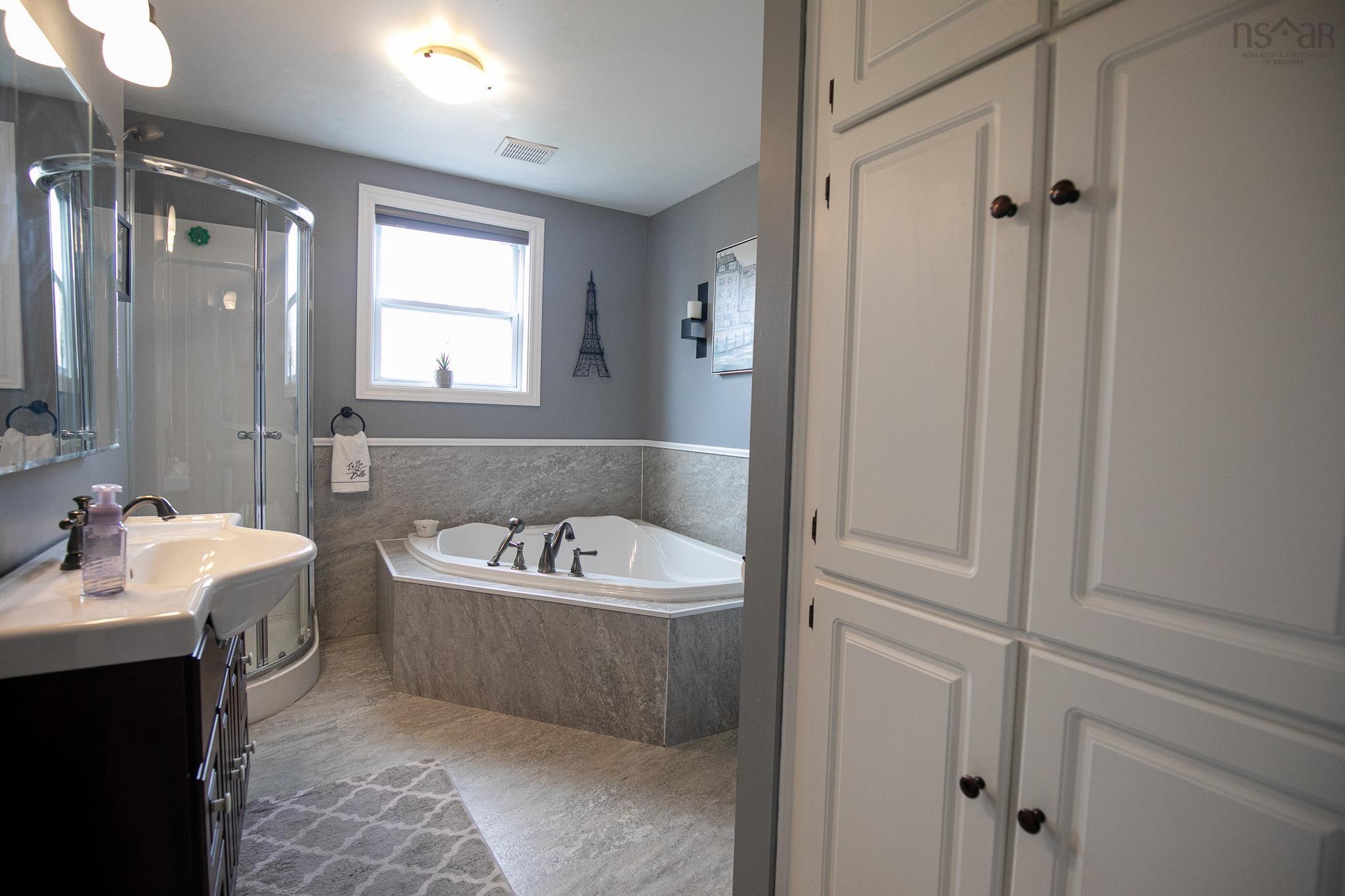 $574,900.00: 1127 Ferry Road, Fox Harbour