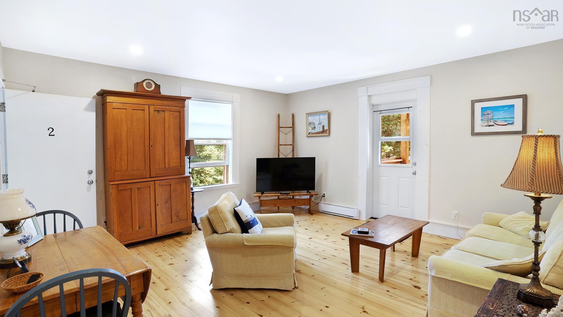 $879,000.00: 350 Main Street, Mahone Bay