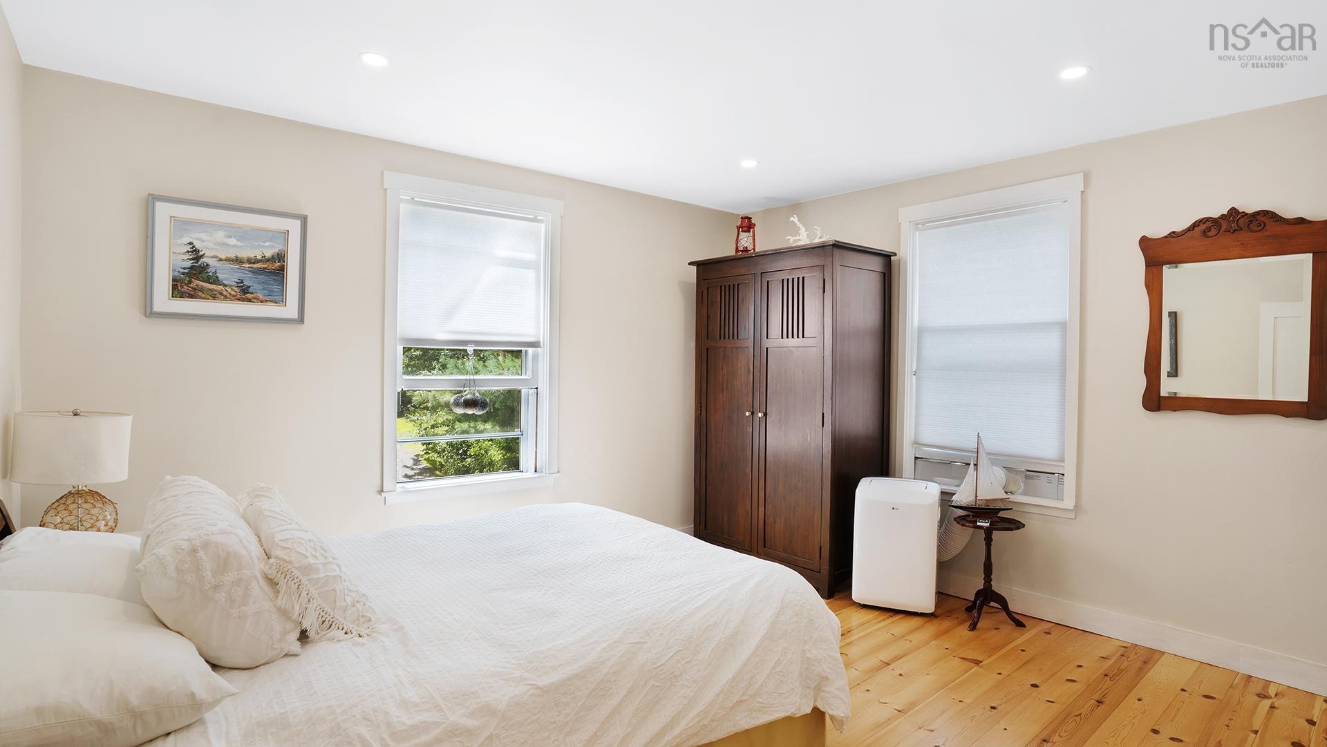 $879,000.00: 350 Main Street, Mahone Bay