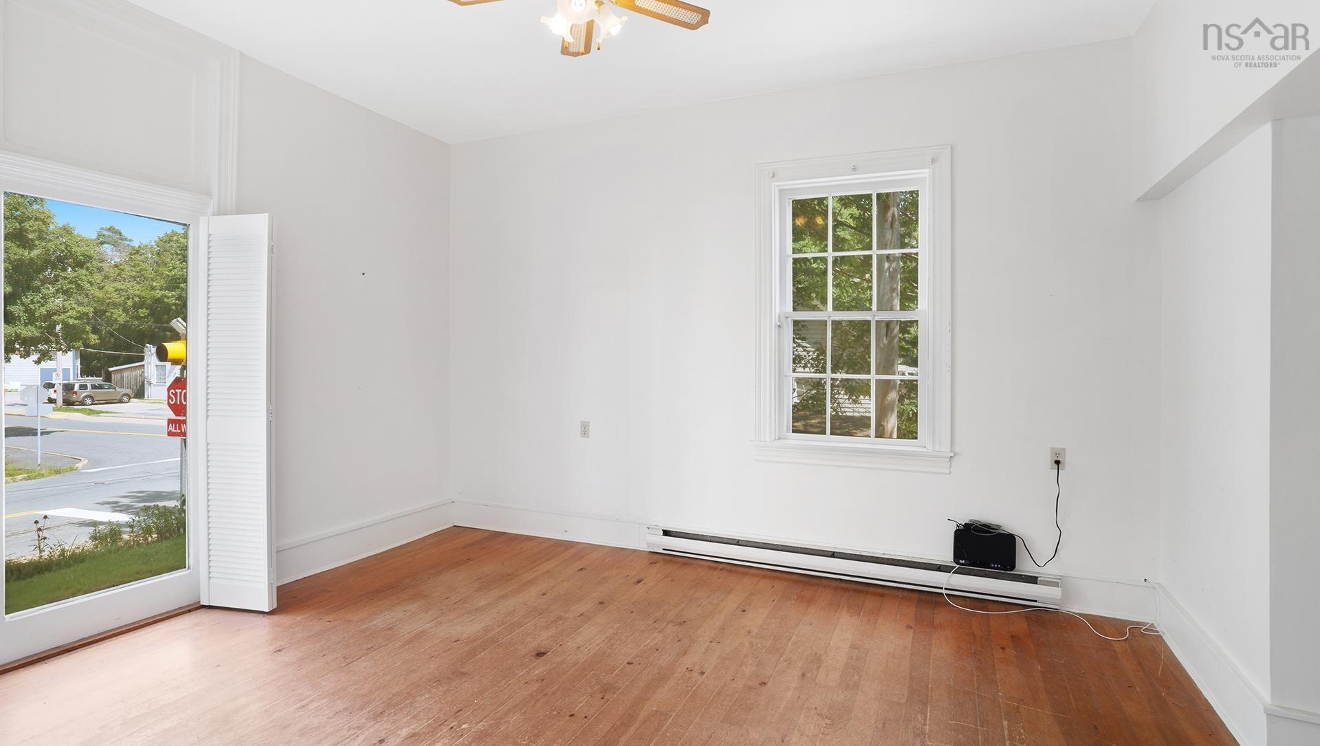 $879,000.00: 350 Main Street, Mahone Bay
