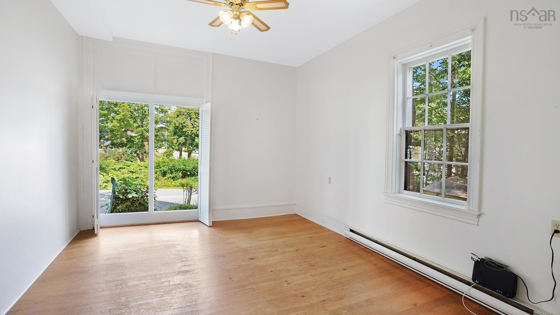$879,000.00: 350 Main Street, Mahone Bay